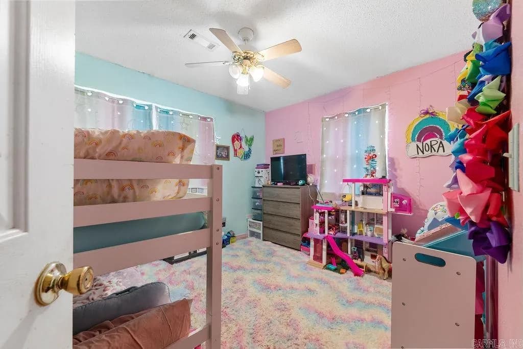 Property at 310  Memory ln - Image 16
