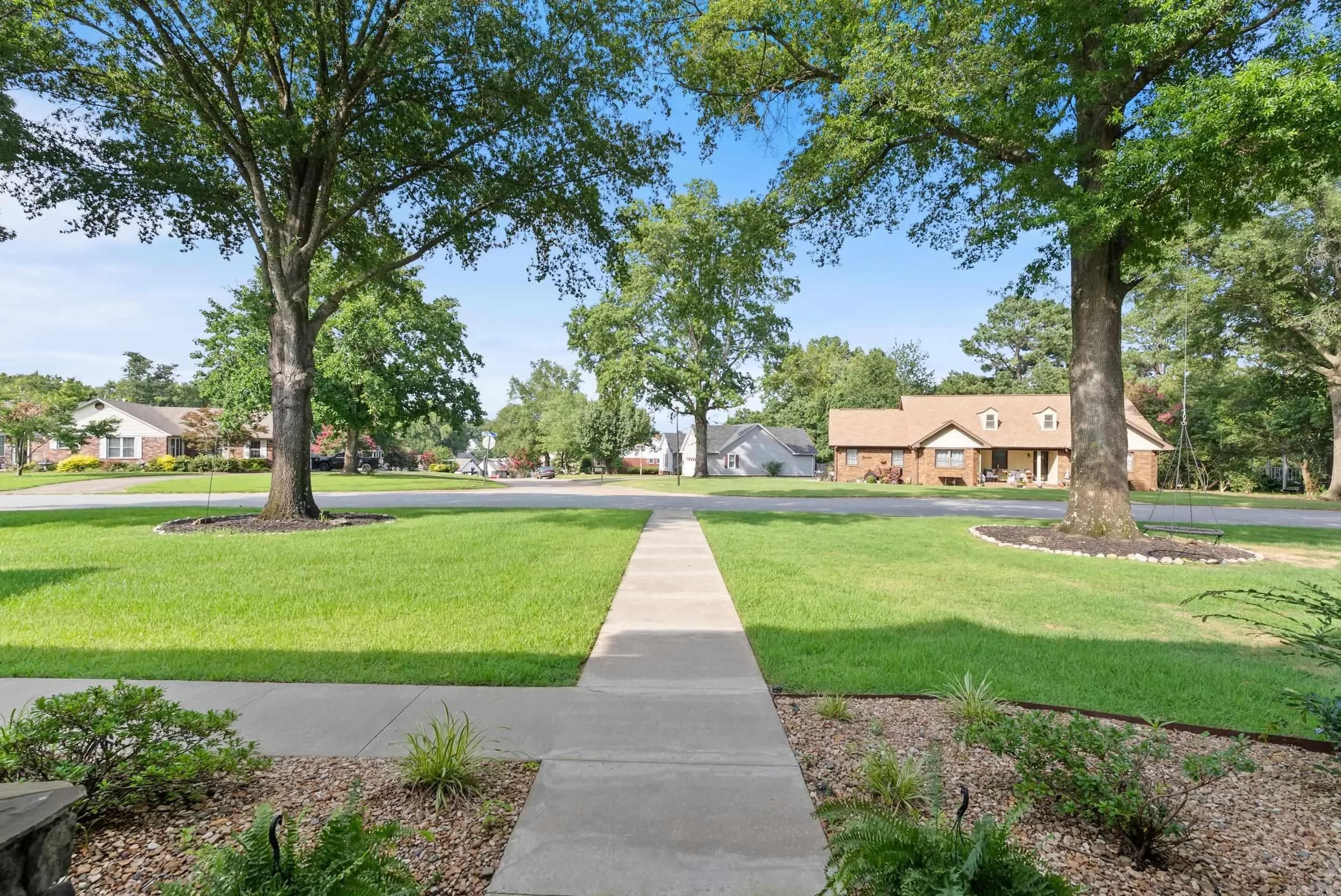 Property at 7  River oaks - Image 6