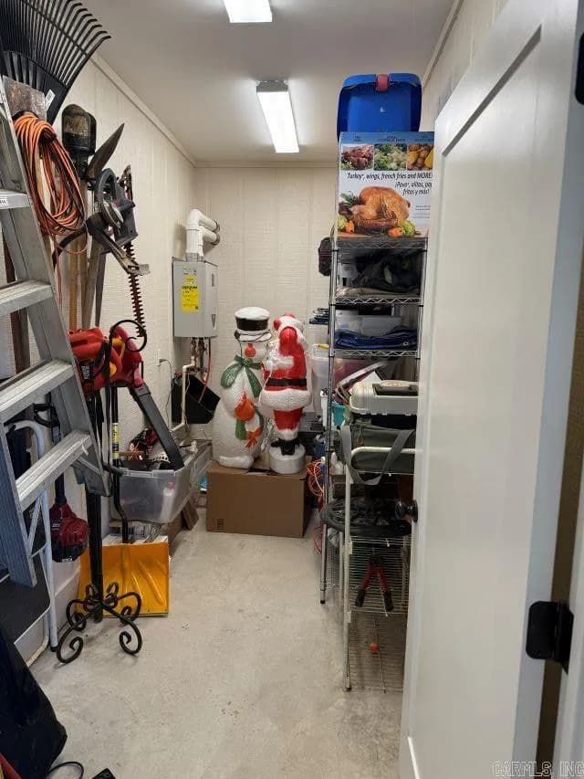 Property at 2513  Evie - Image 31