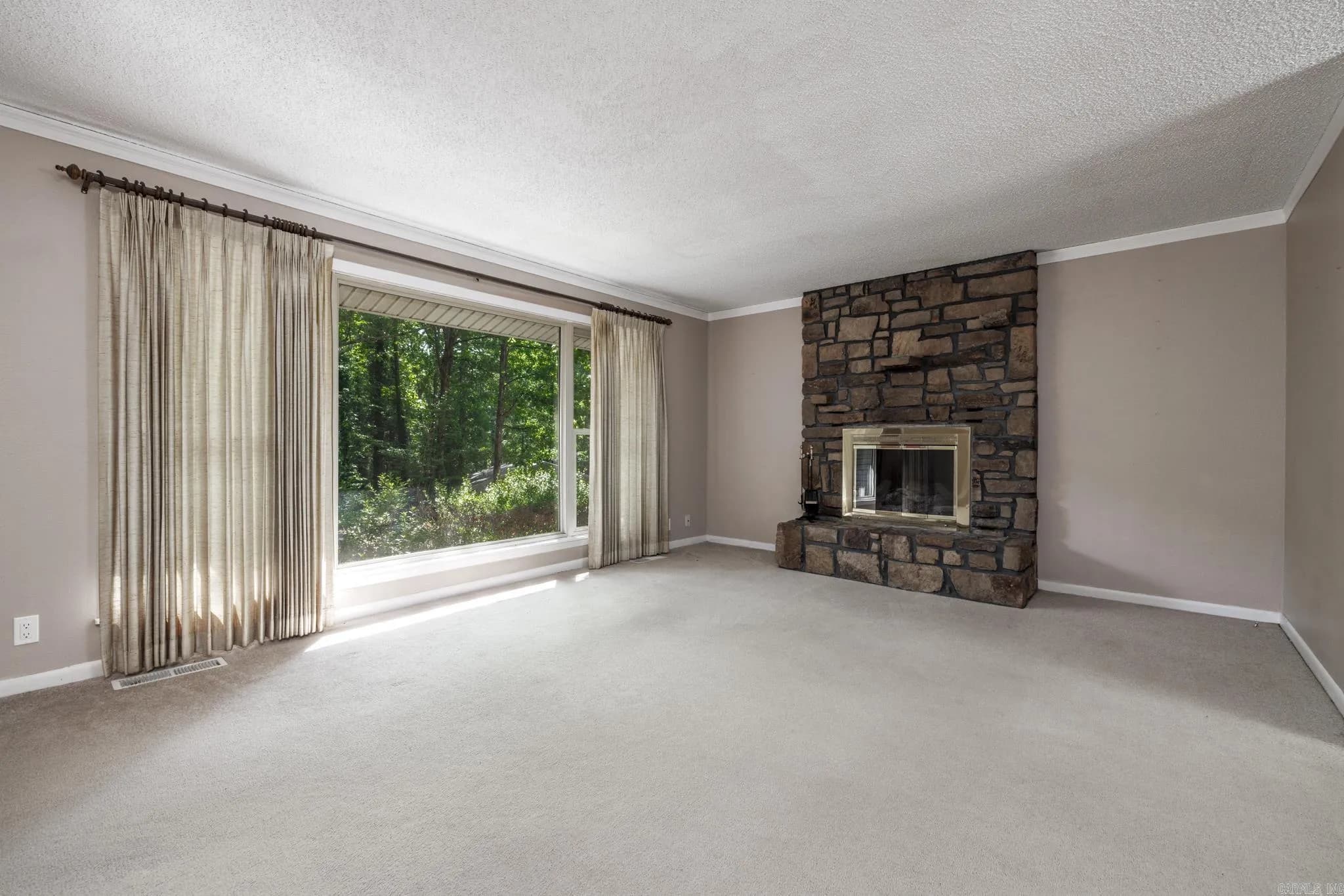 Property at 16  Arias - Image 4
