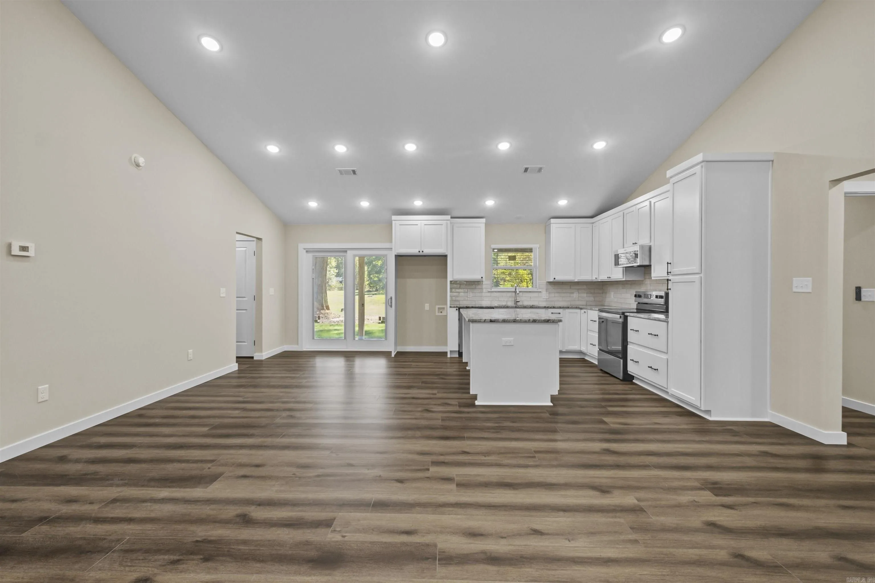 Property at 6111  Langley - Image 11