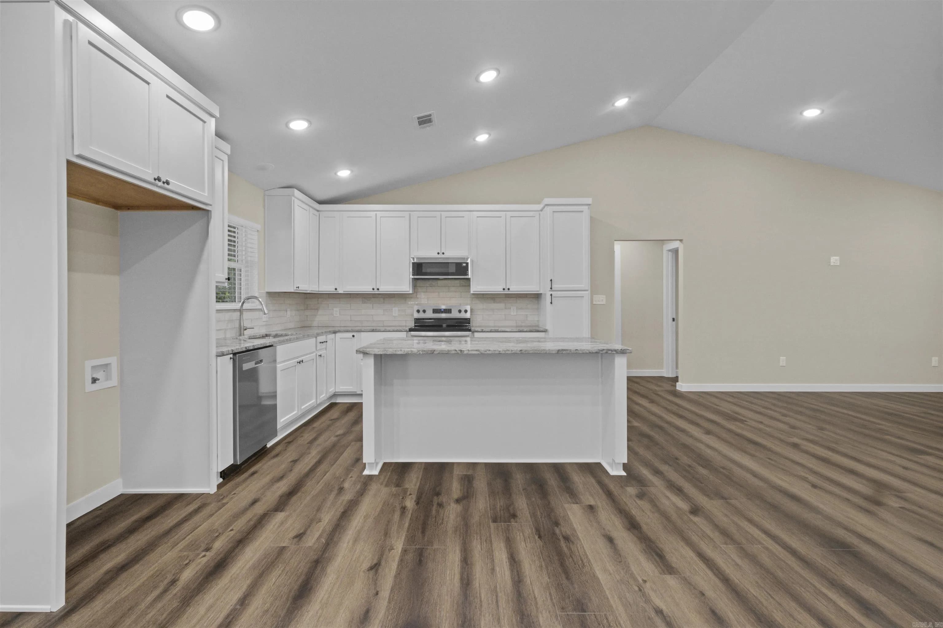Property at 6111  Langley - Image 13