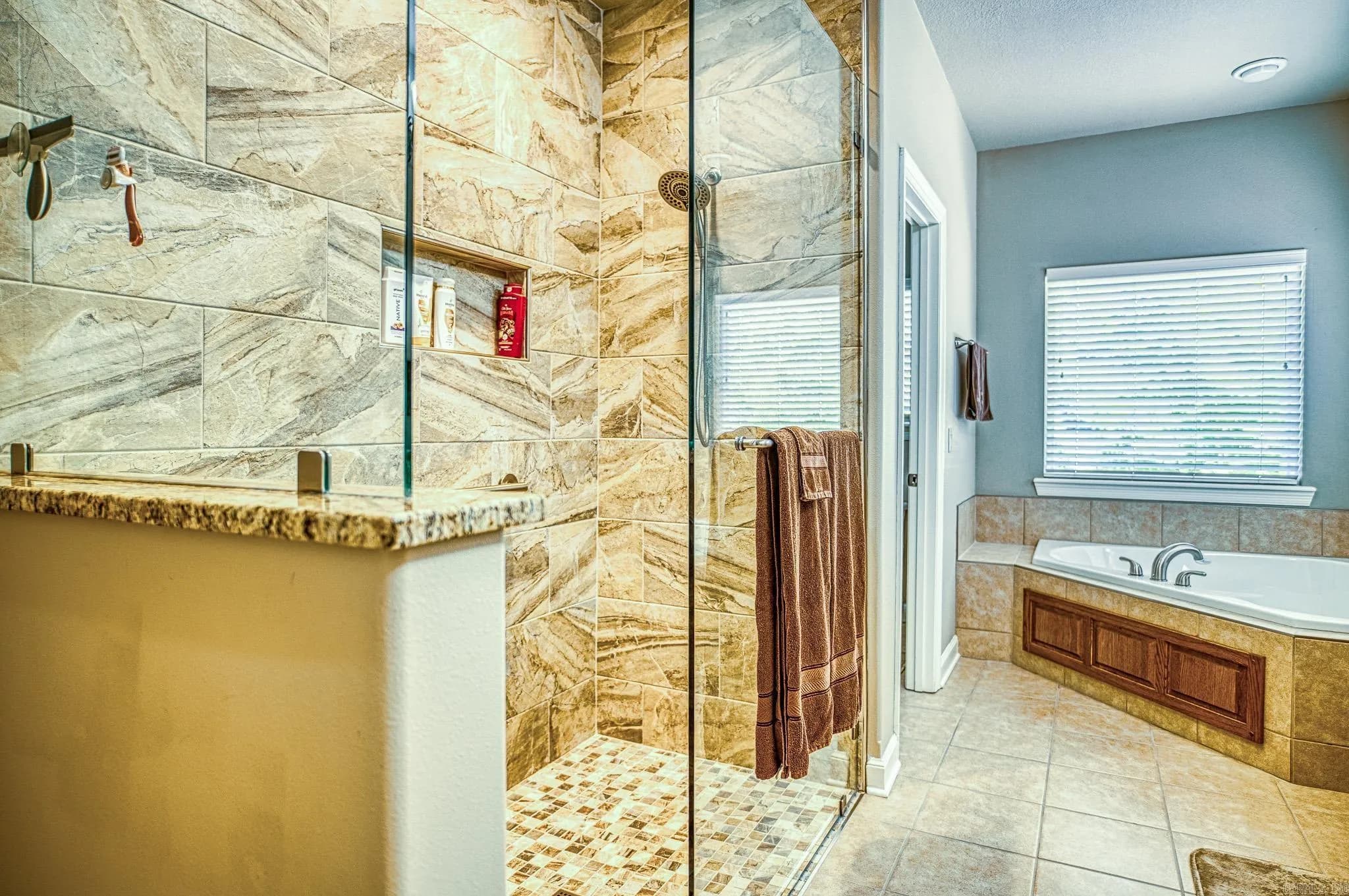 Property at 10  Maravilla - Image 38