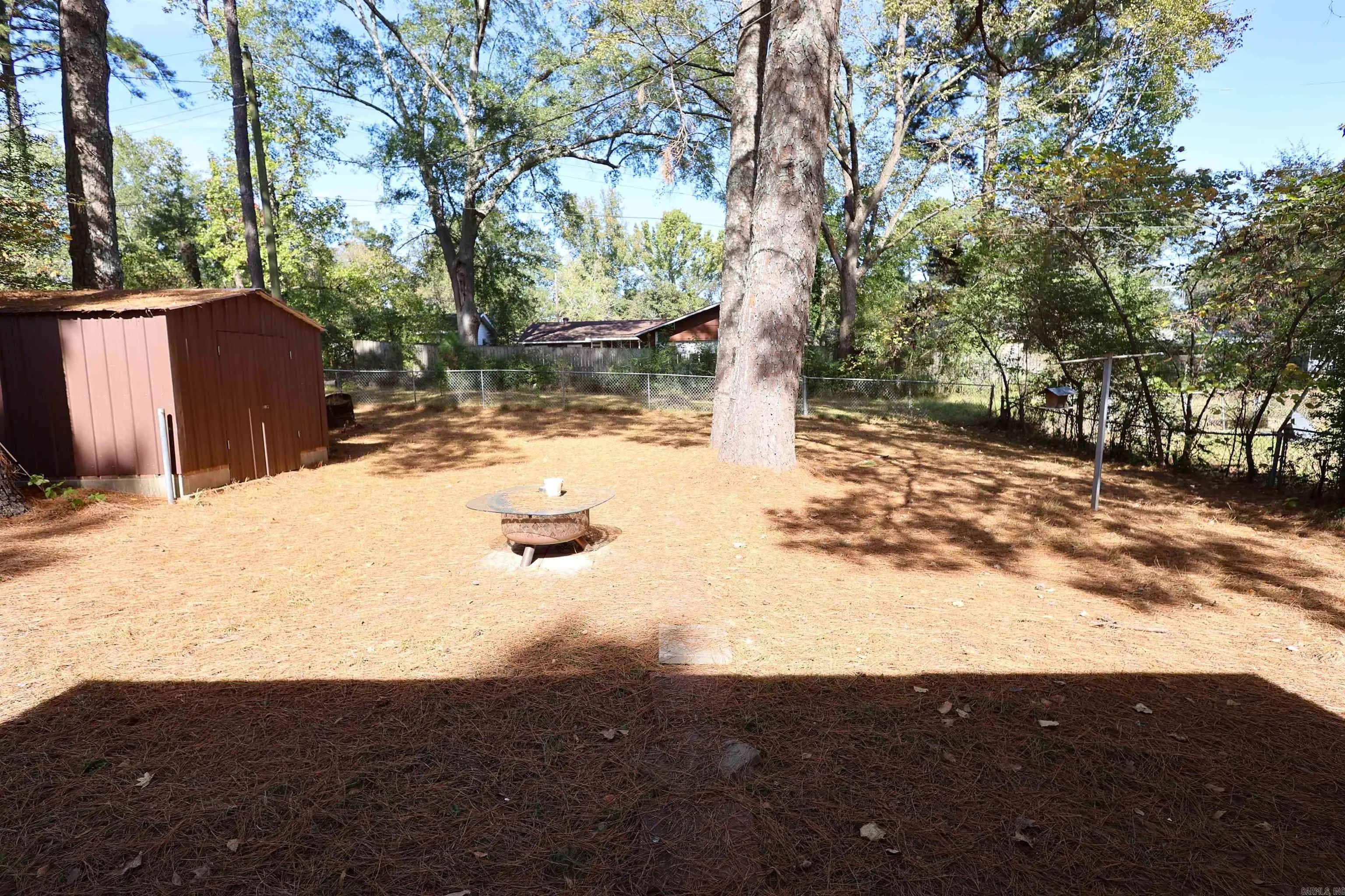 Property at 1514  Walnut - Image 25