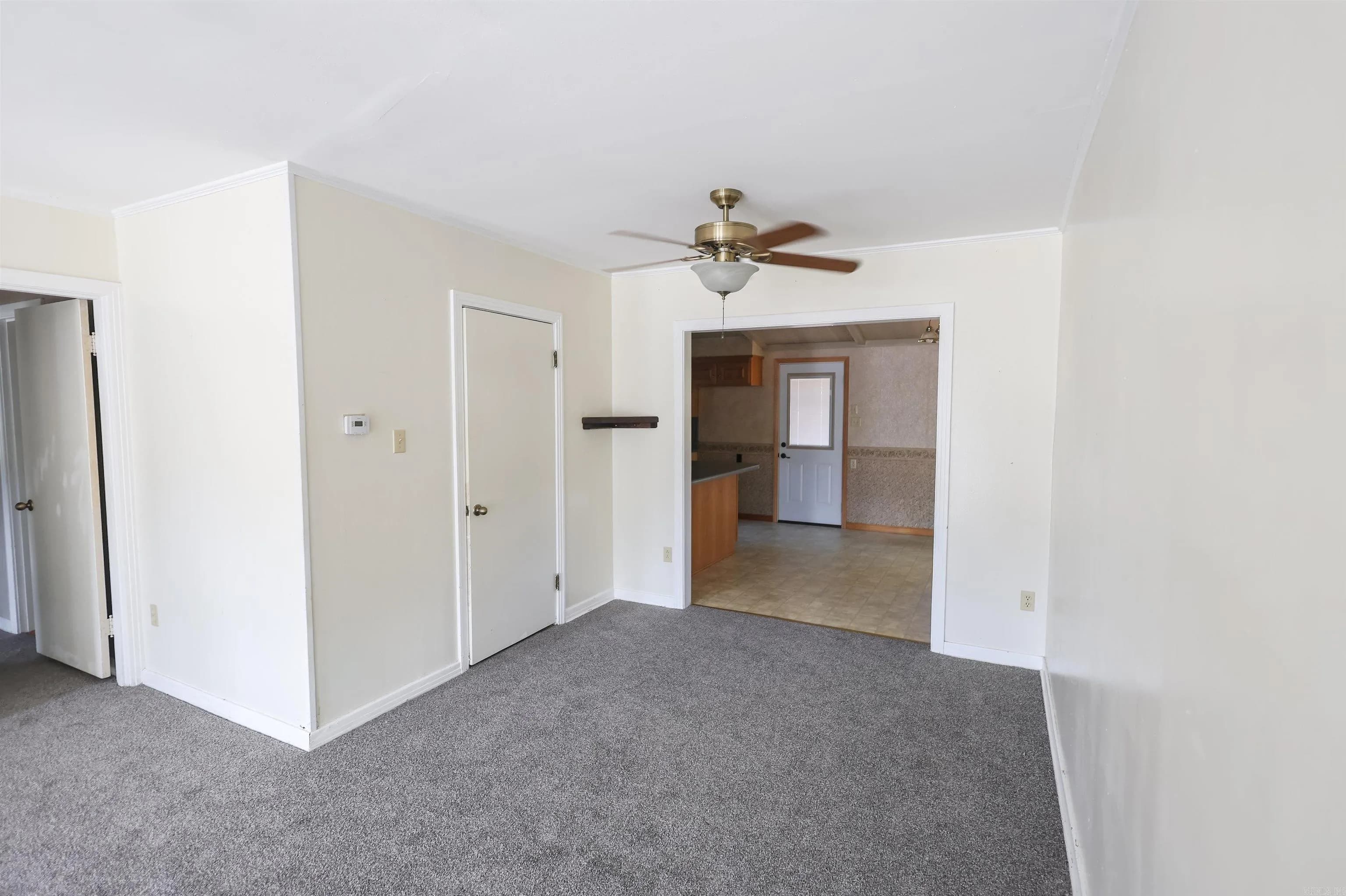 Property at 1514  Walnut - Image 5