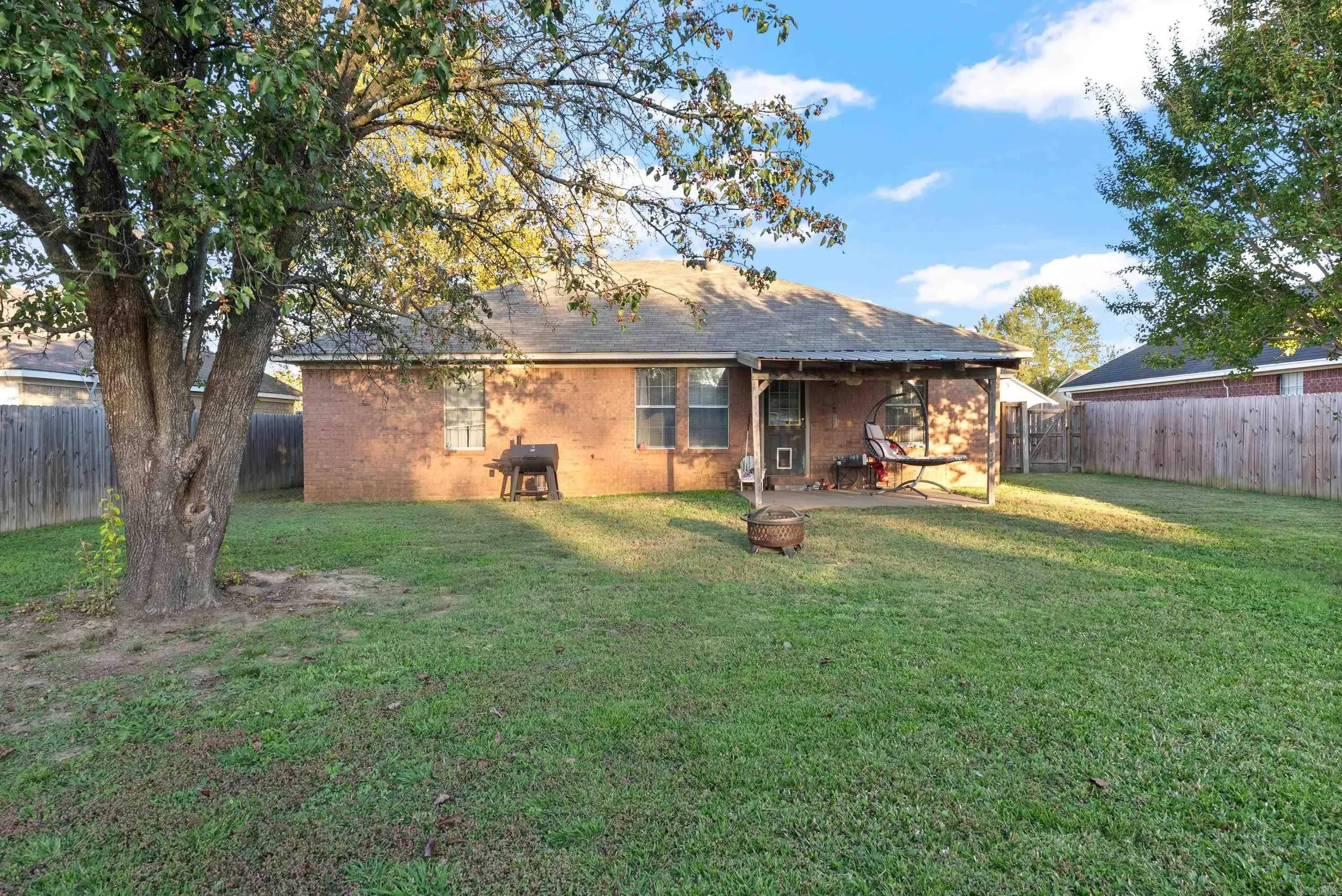 Property at 1465  Arden - Image 6