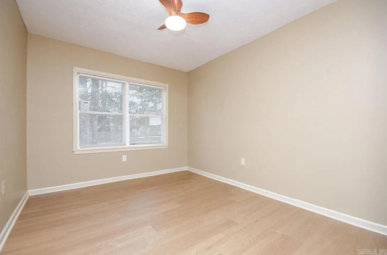 Property at 105 W Mitchell st, A - Image 5