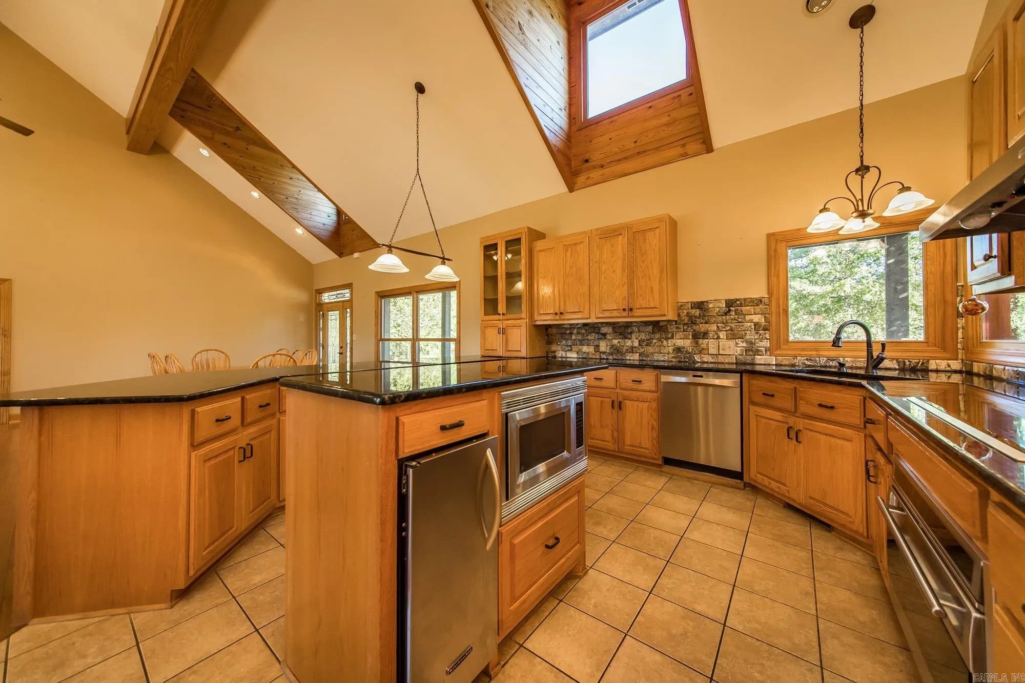Property at 720  Pangburn - Image 9