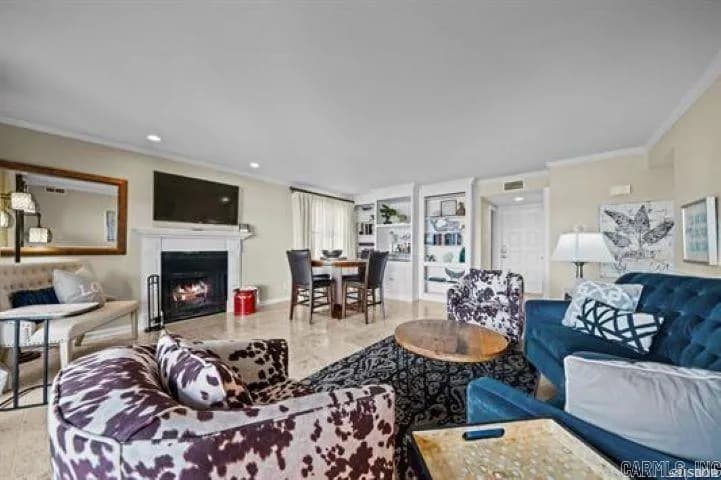 Property at 120  Catalina, 9D - Image 9