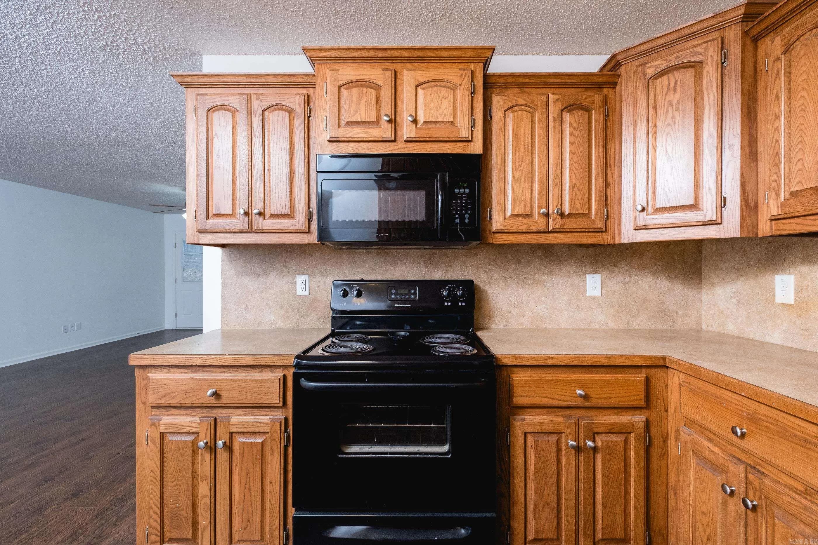 Property at 4870  Tall grass - Image 15
