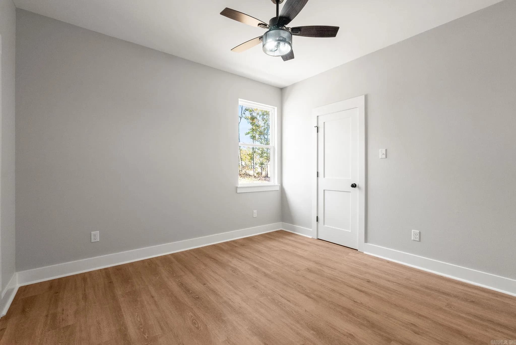 Property at 9345  Wooddale - Image 23