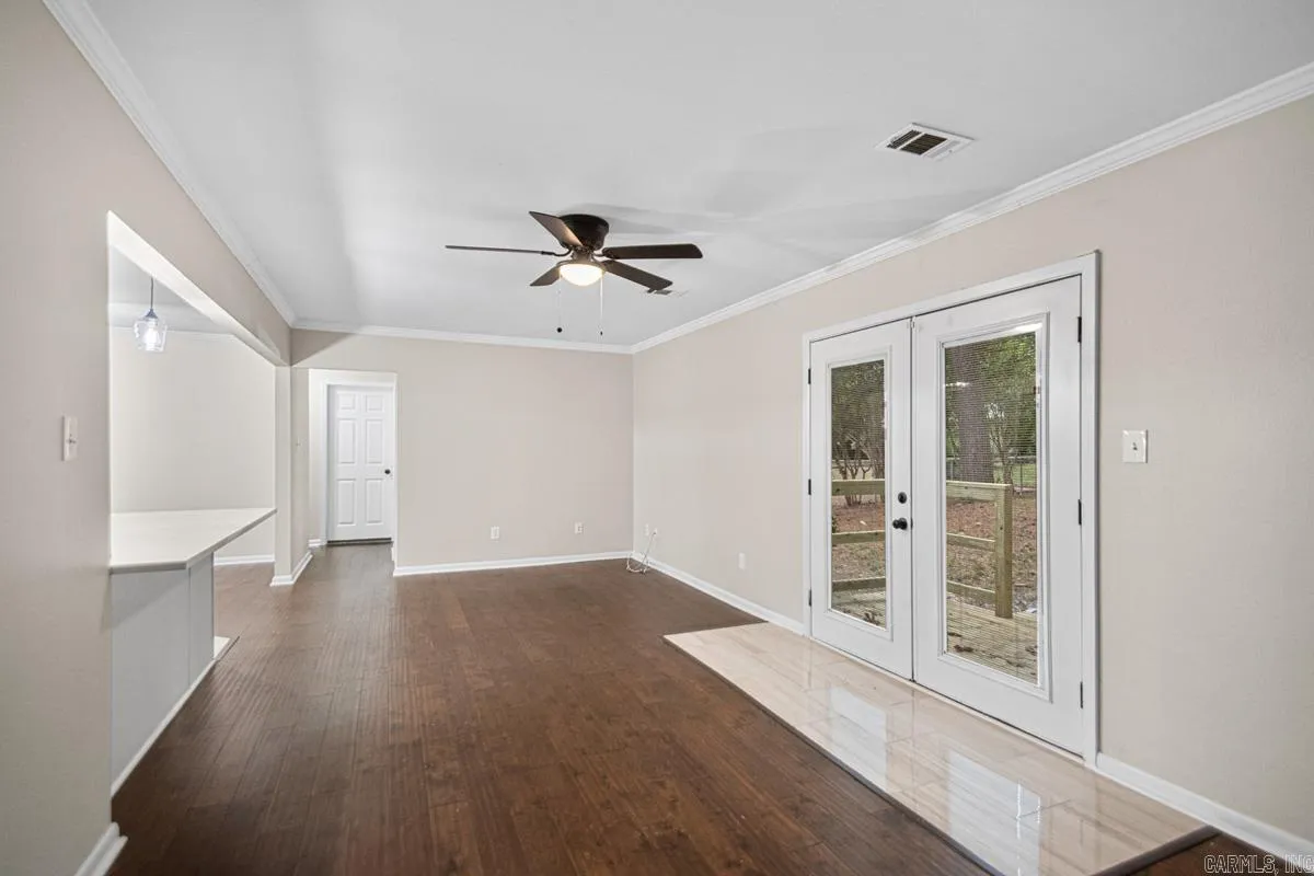Property at 1420  Marlyn - Image 10