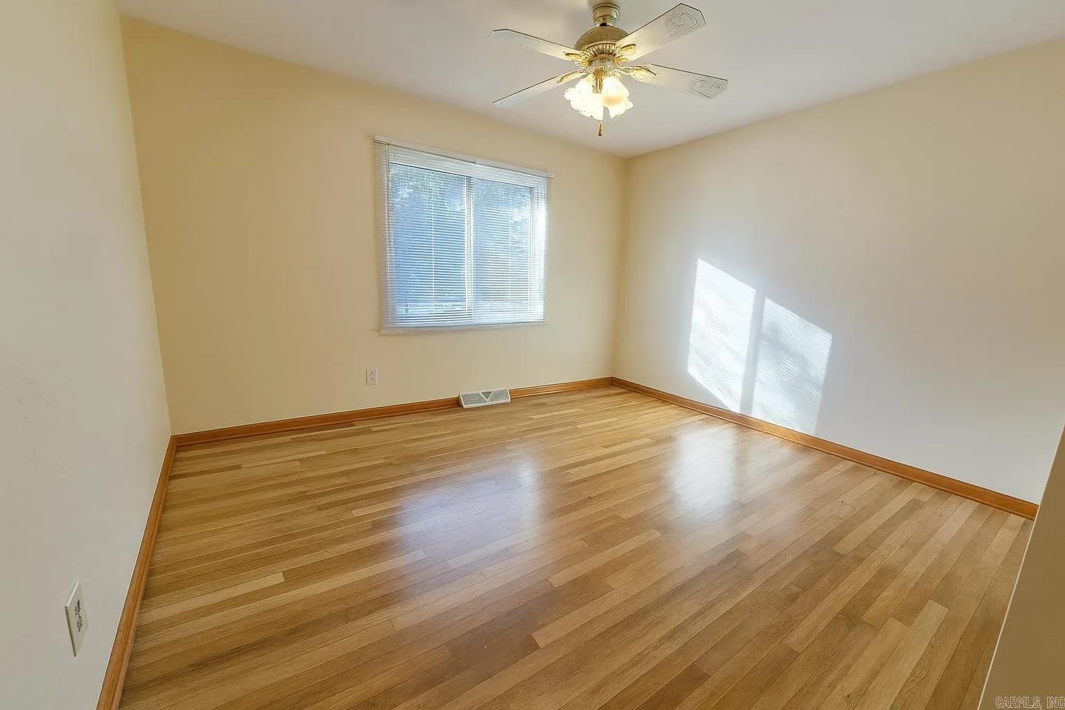 Property at 608  Broadmoor - Image 21