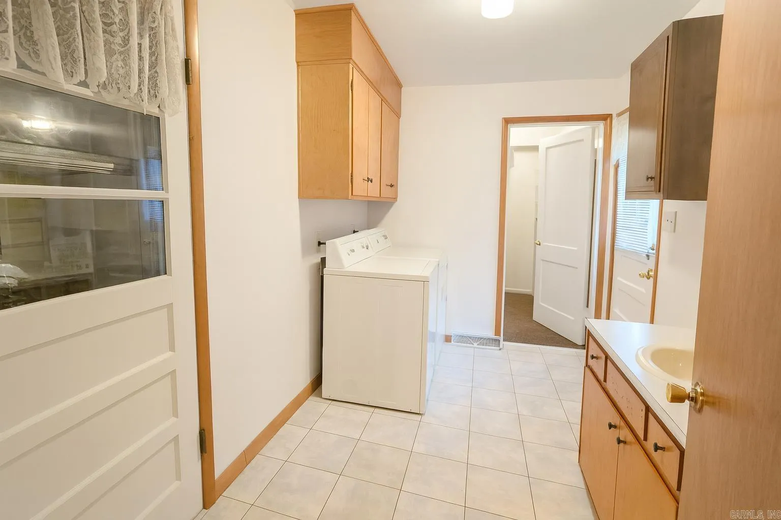 Property at 608  Broadmoor - Image 12