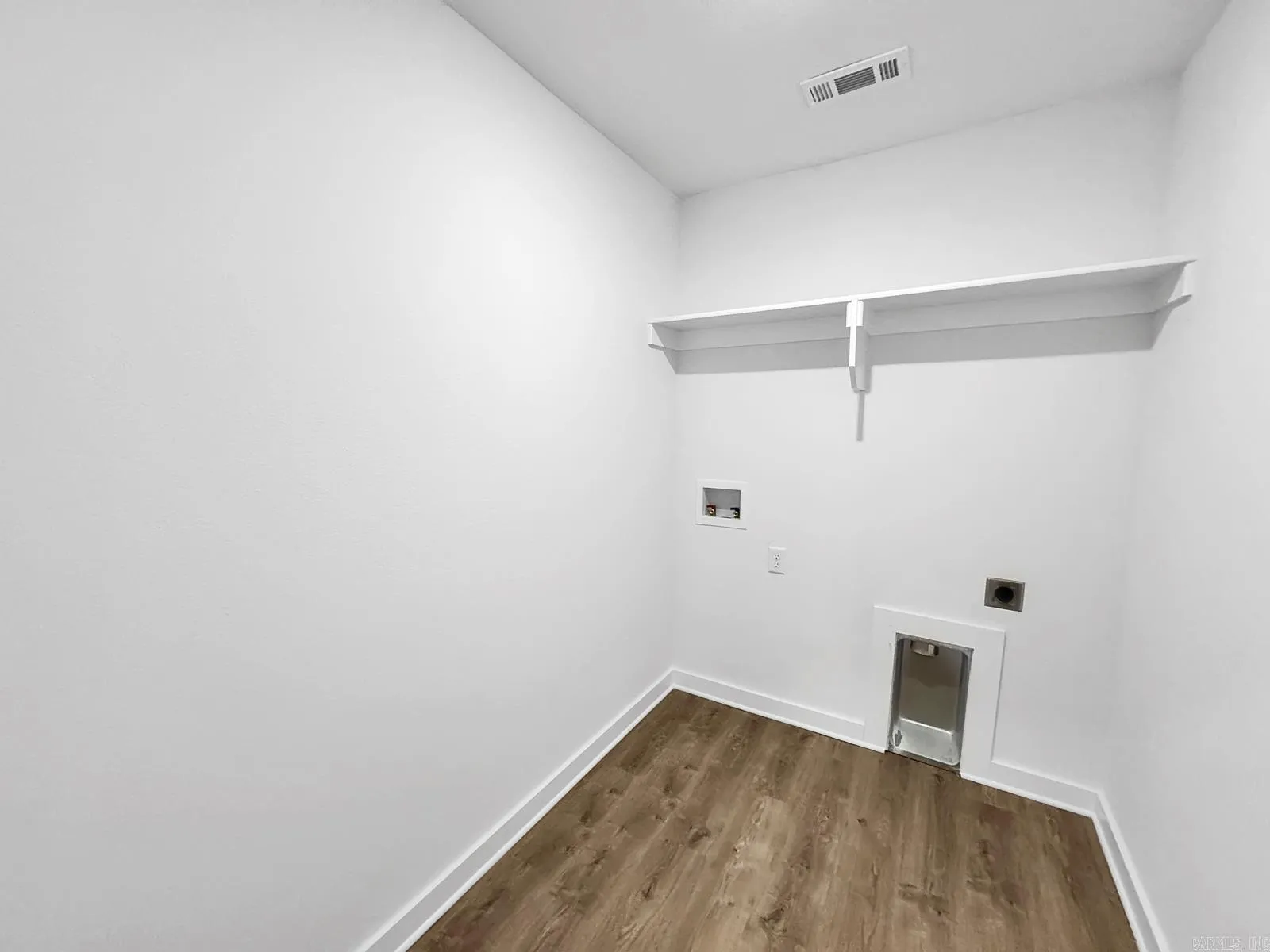 Property at 119 E Sunbelt - Image 12