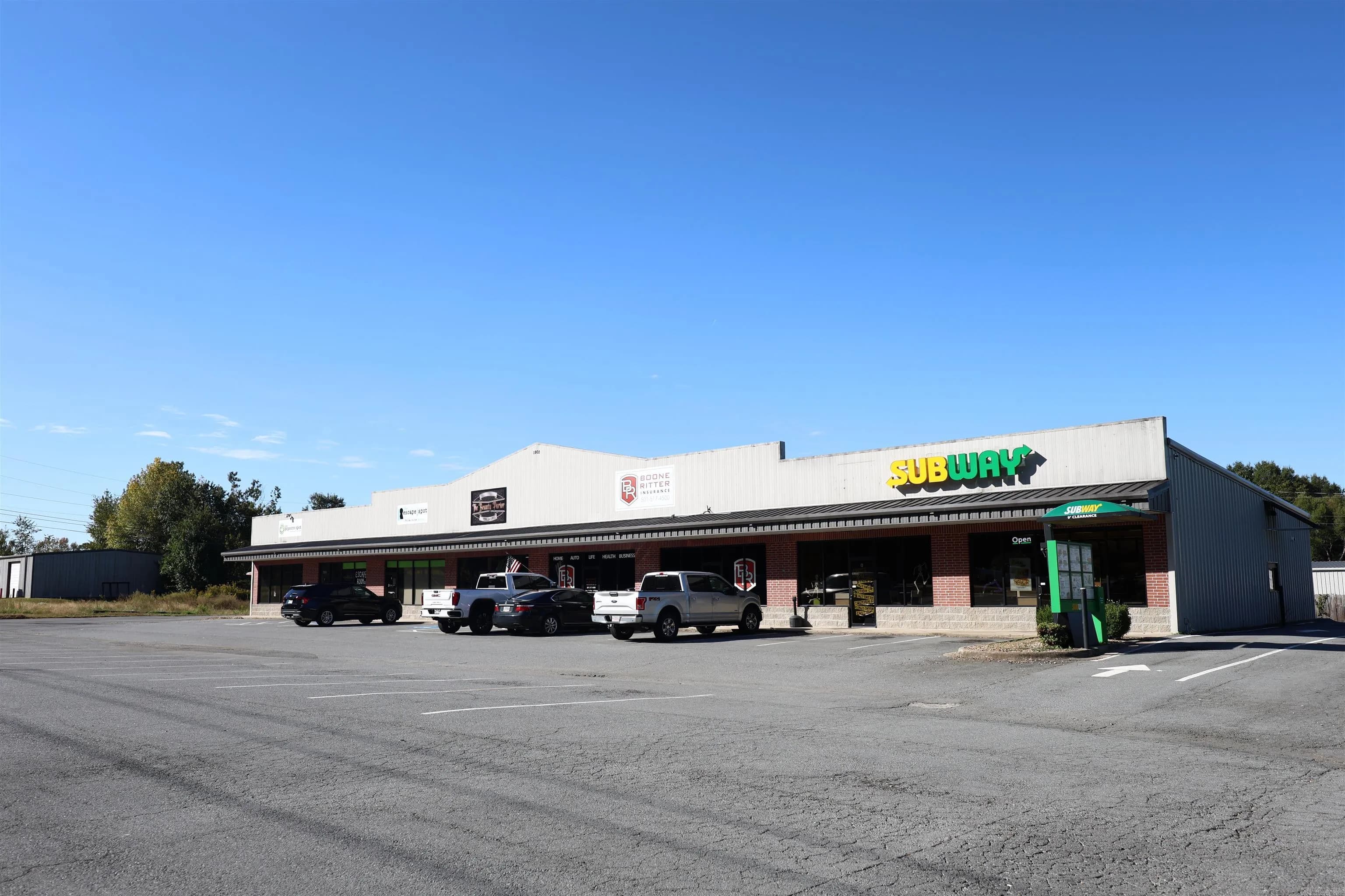Property at 1802 S Pine - Image 1