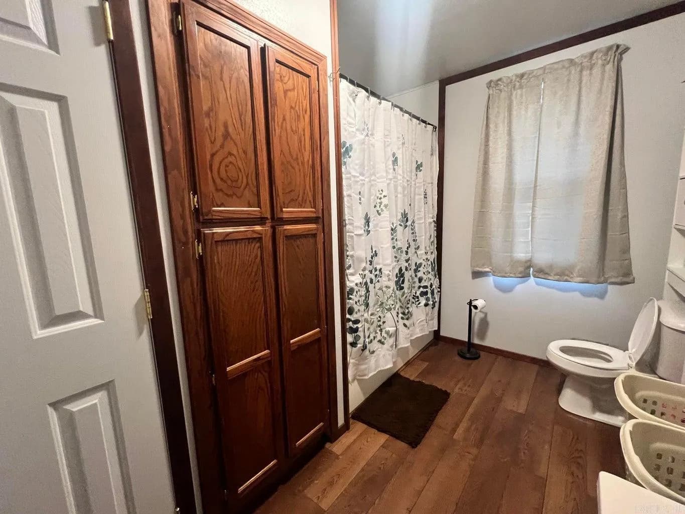 Property at 1215  Arrowhead - Image 15