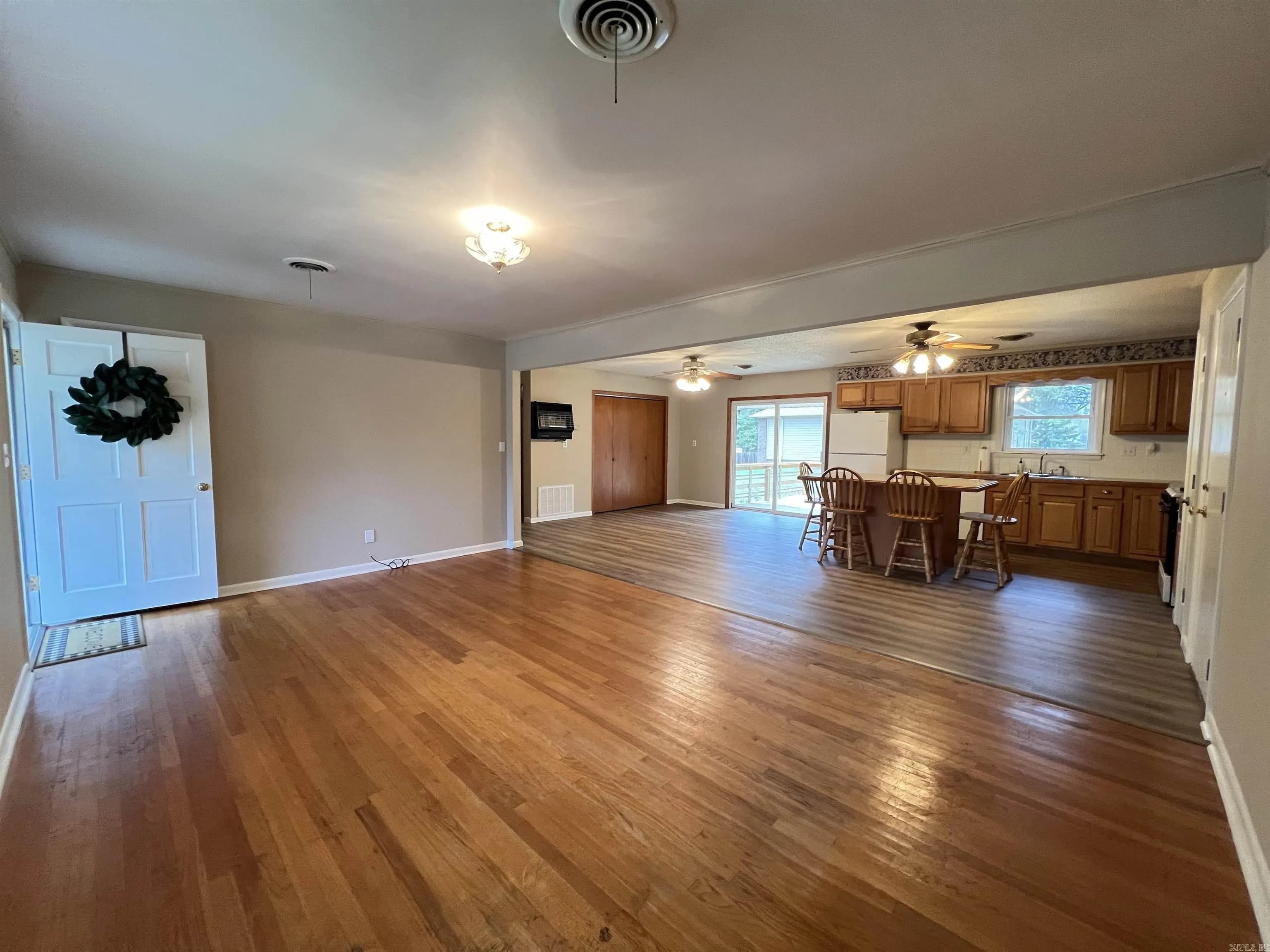Property at 606 W Center street - Image 6