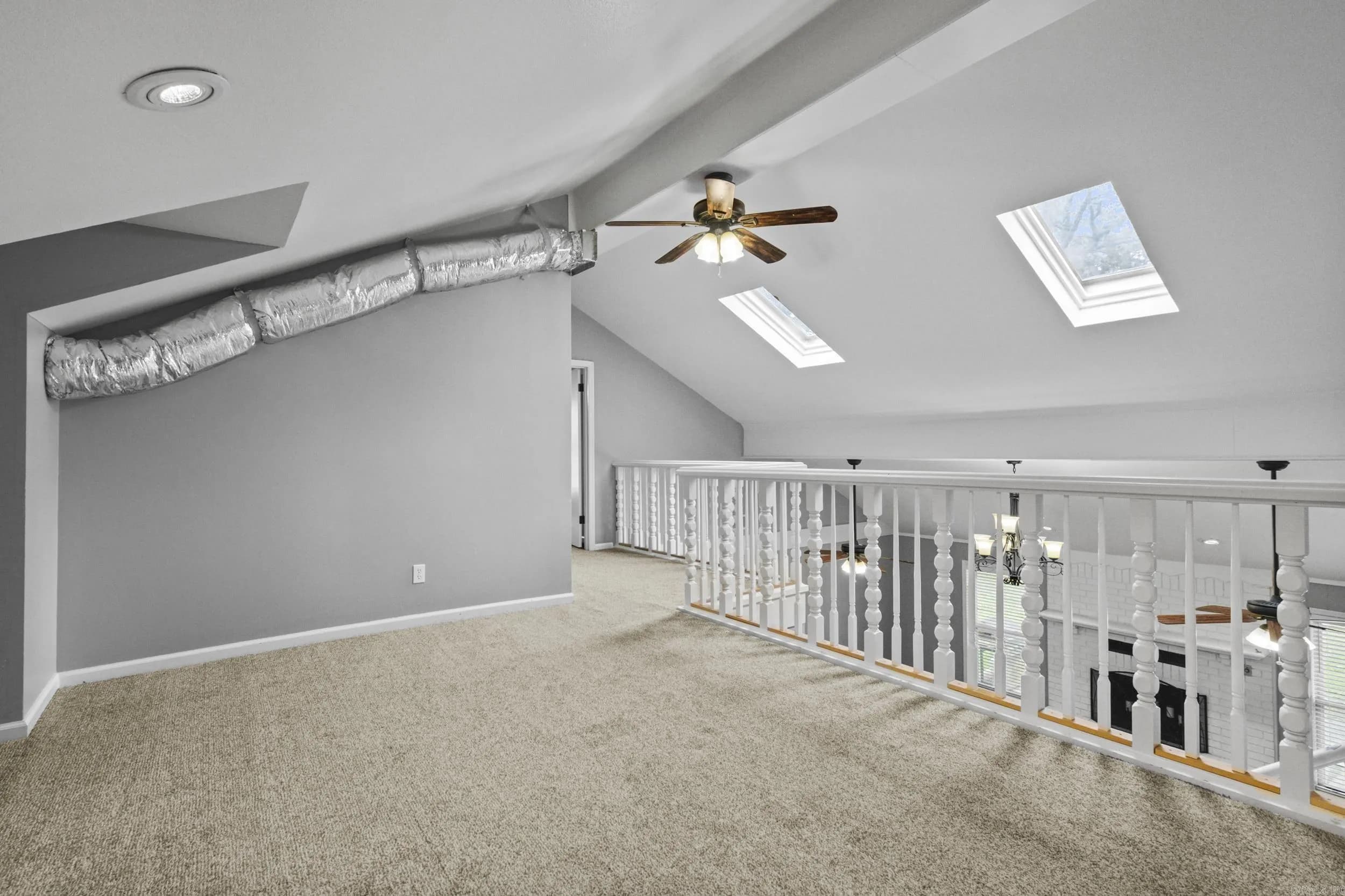 Property at 1023 S Claremont - Image 37