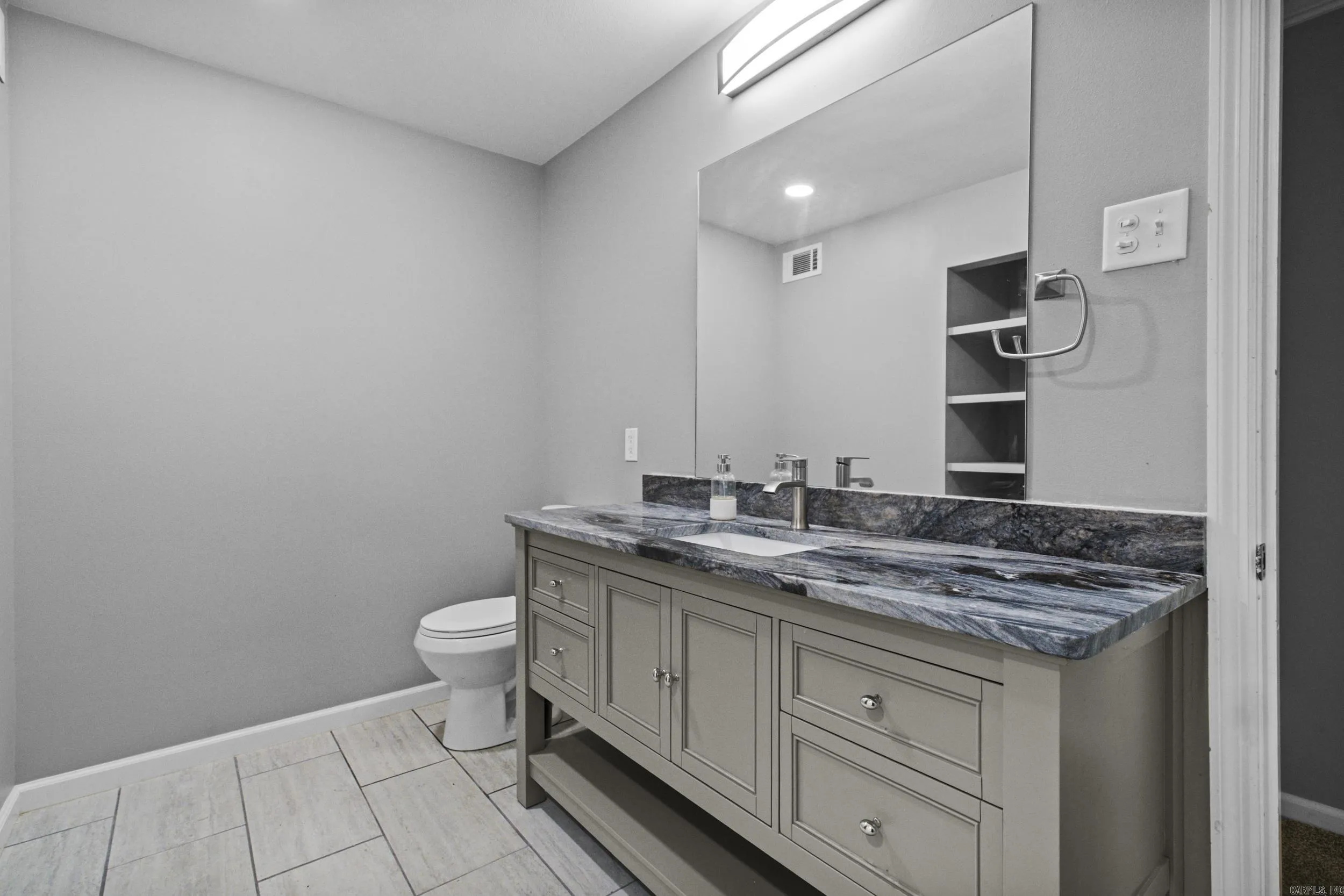 Property at 1023 S Claremont - Image 31