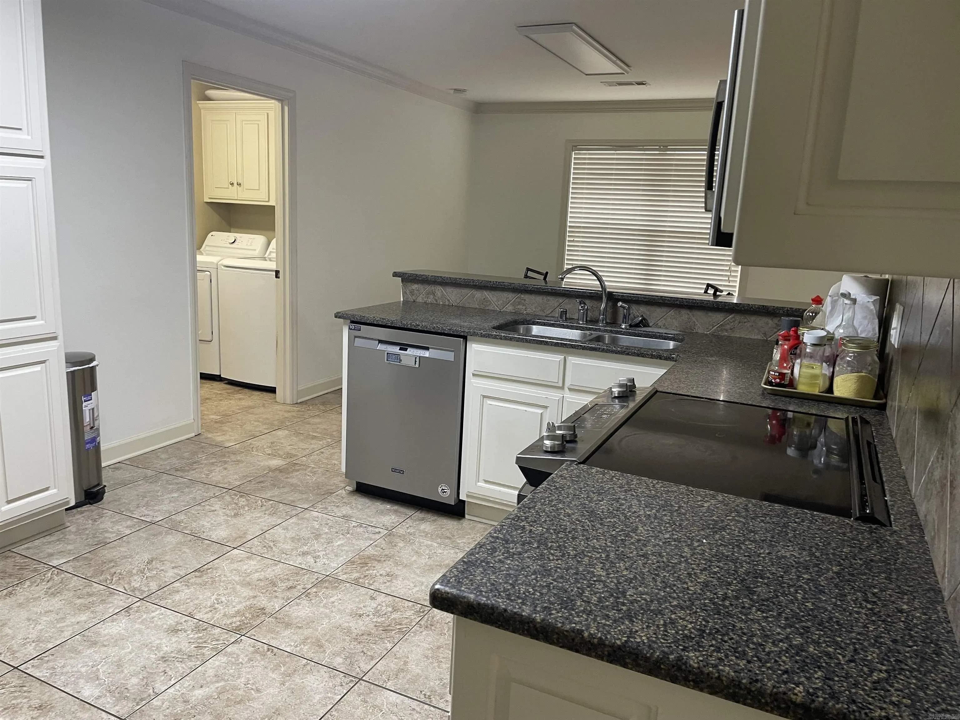 Property at 1901  Reveille - Image 18