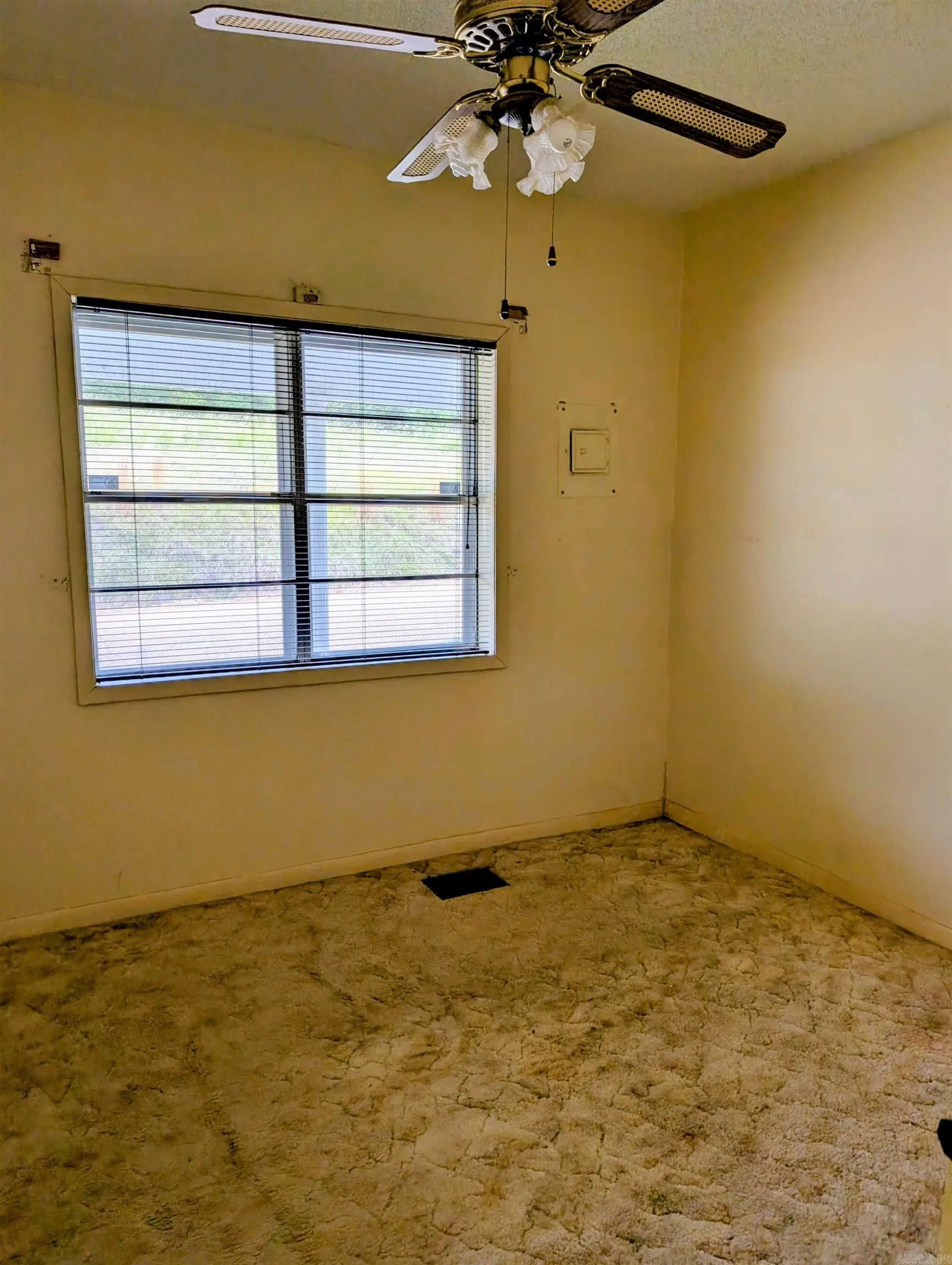 Property at 141  Hildreth - Image 8