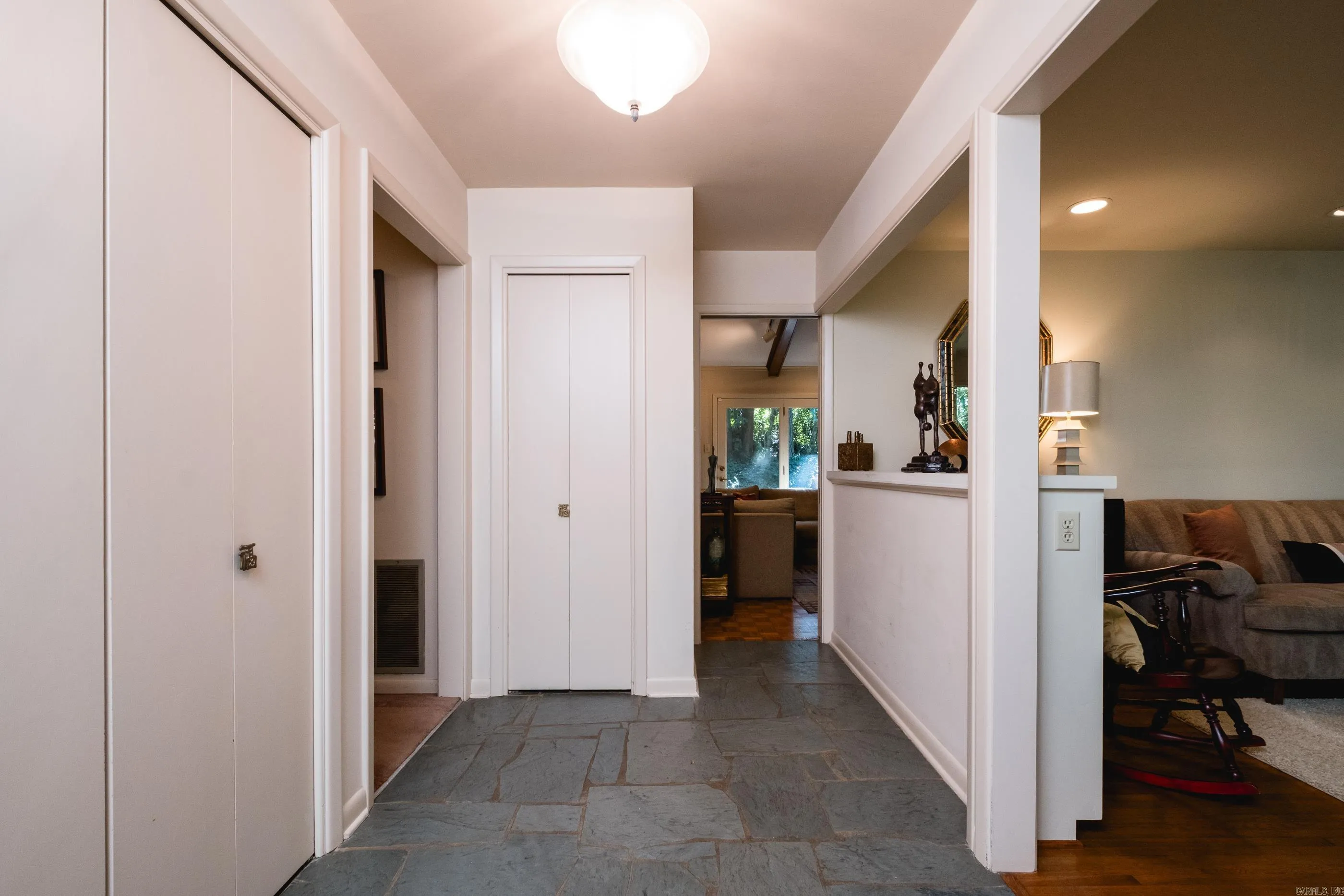 Property at 4009  Kenyon - Image 8