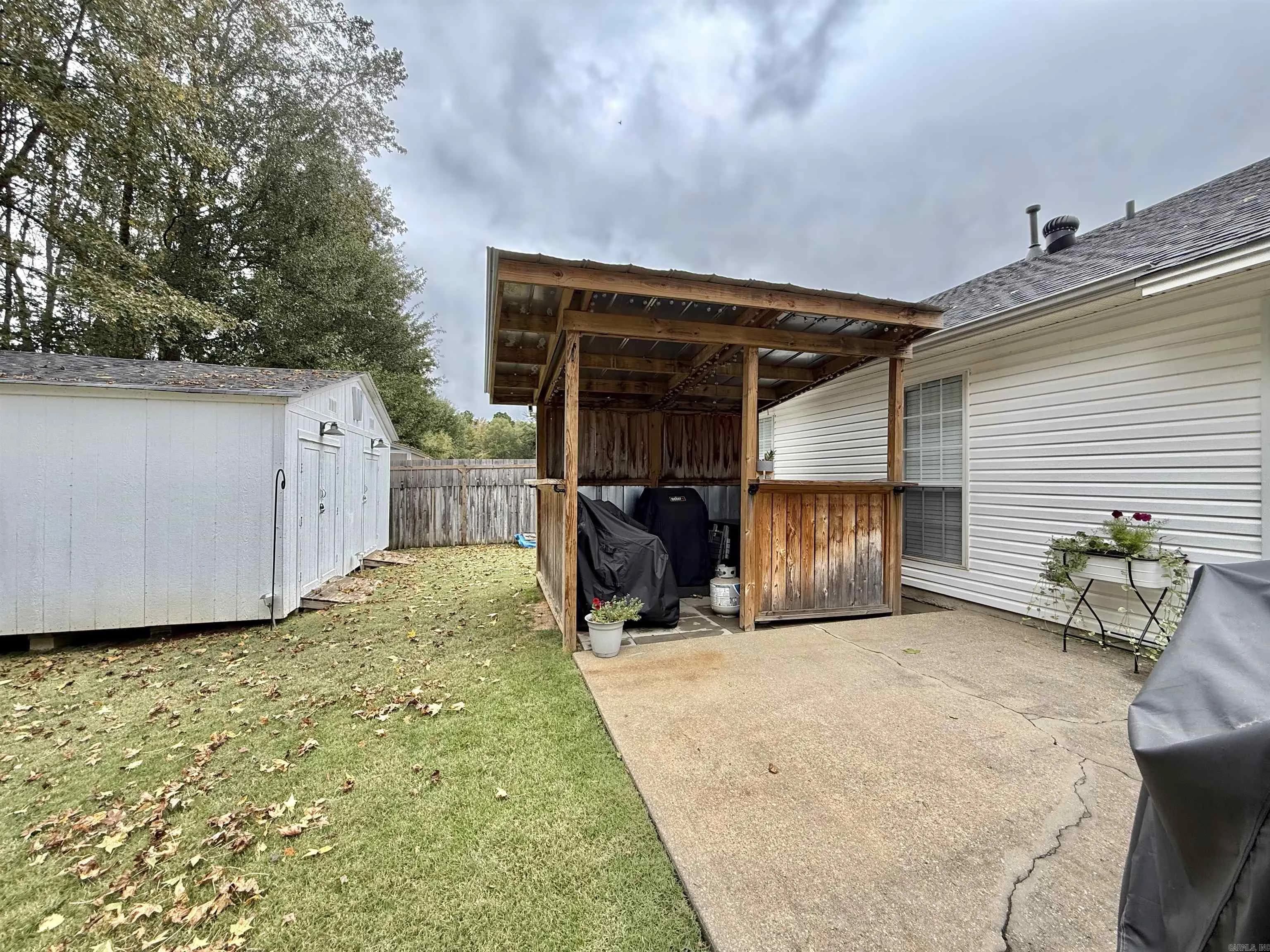 Property at 216  Hunters run - Image 26