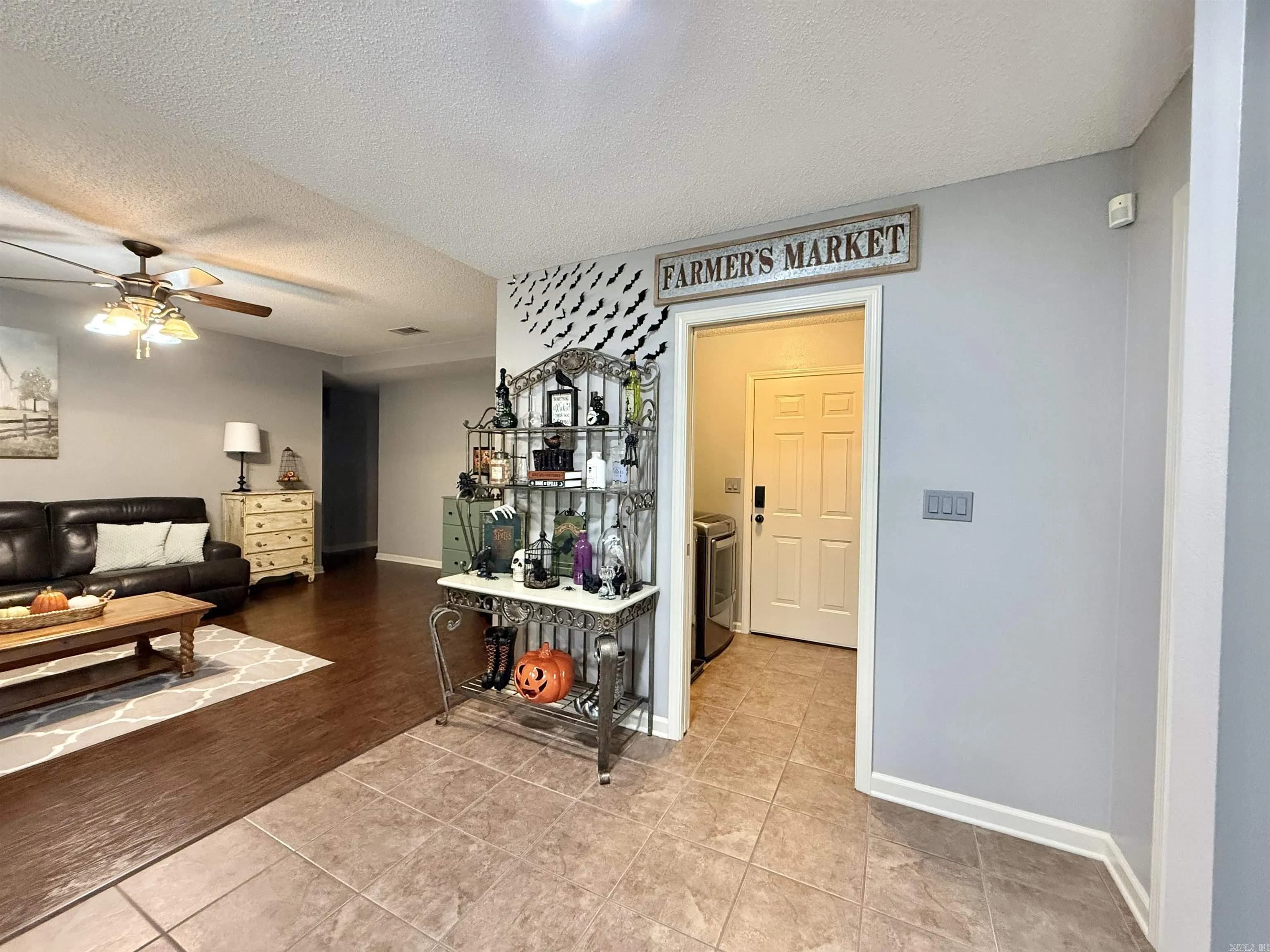 Property at 216  Hunters run - Image 8