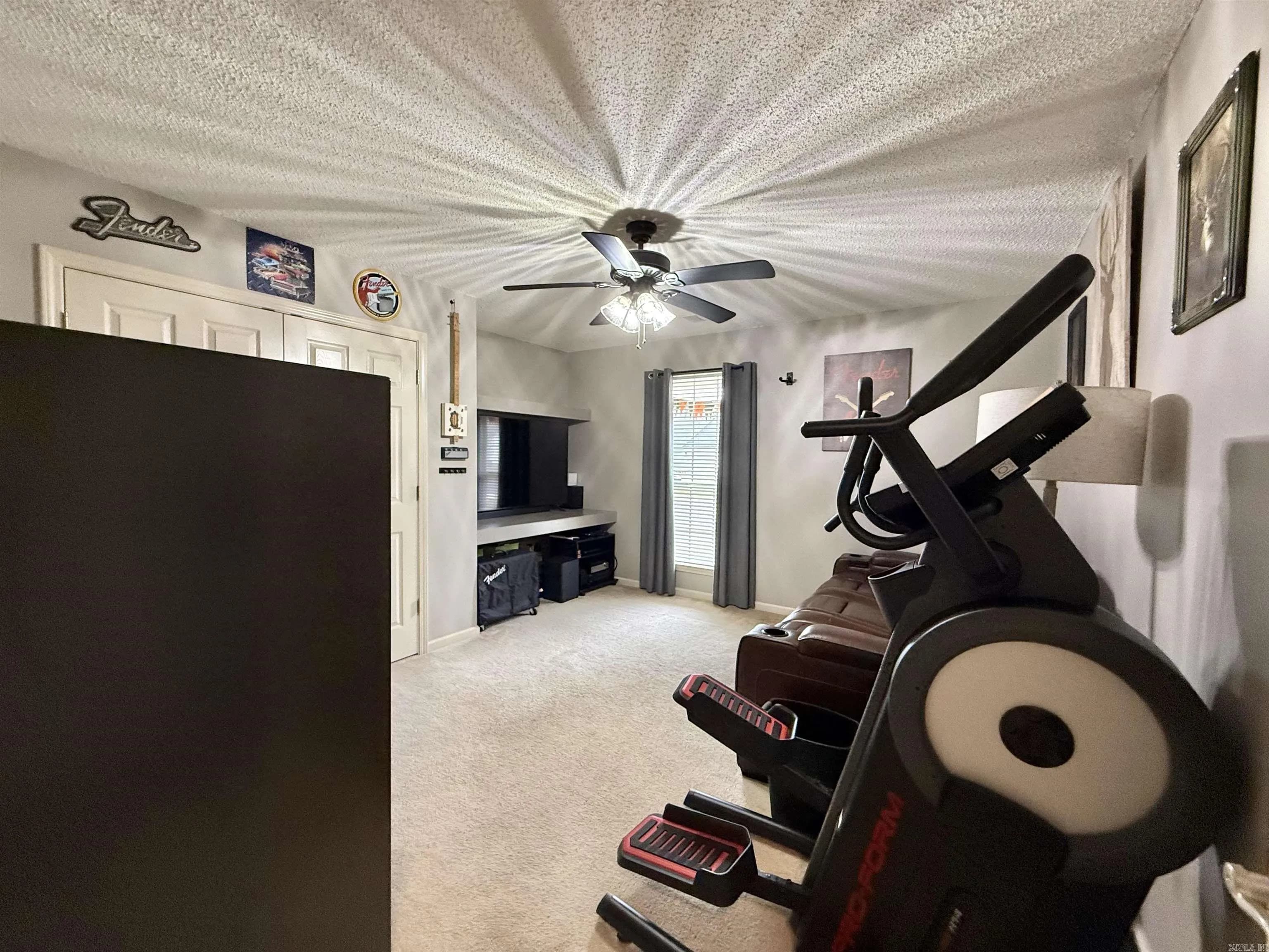 Property at 216  Hunters run - Image 16