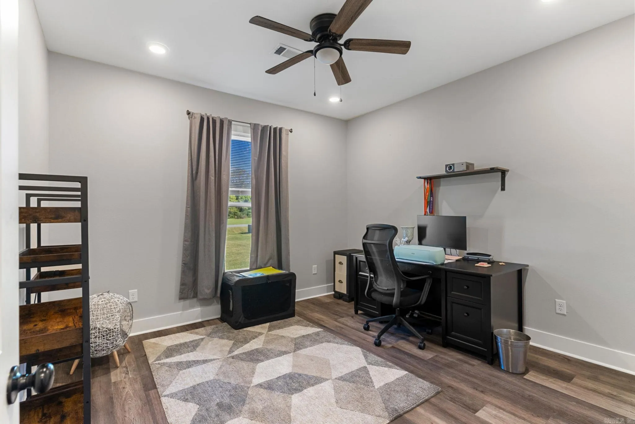 Property at 23  Mckaskle - Image 38