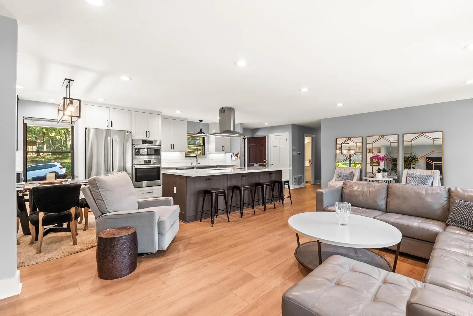 Property at 5  Thad - Image 7