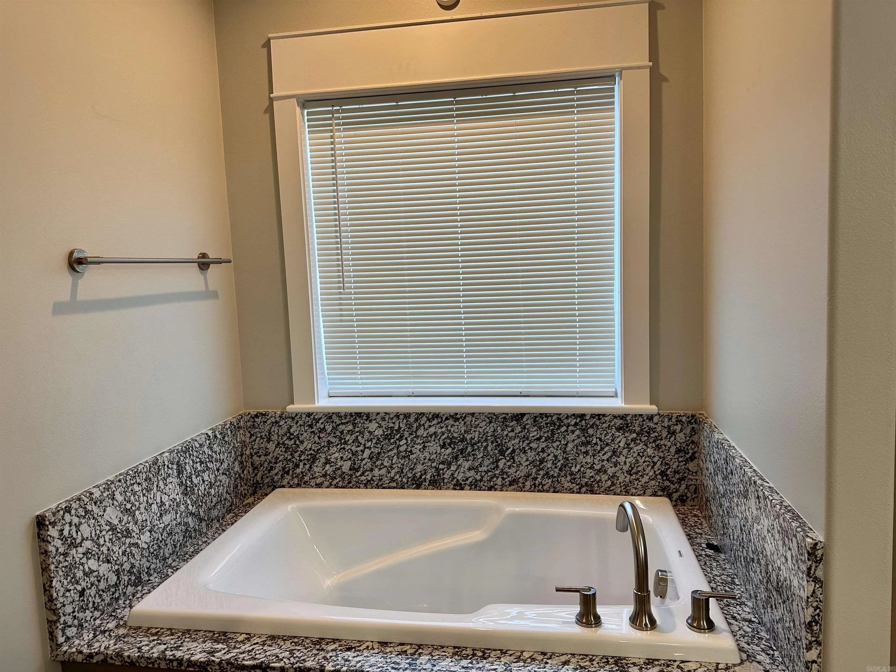 Property at 151  Oak hill - Image 17