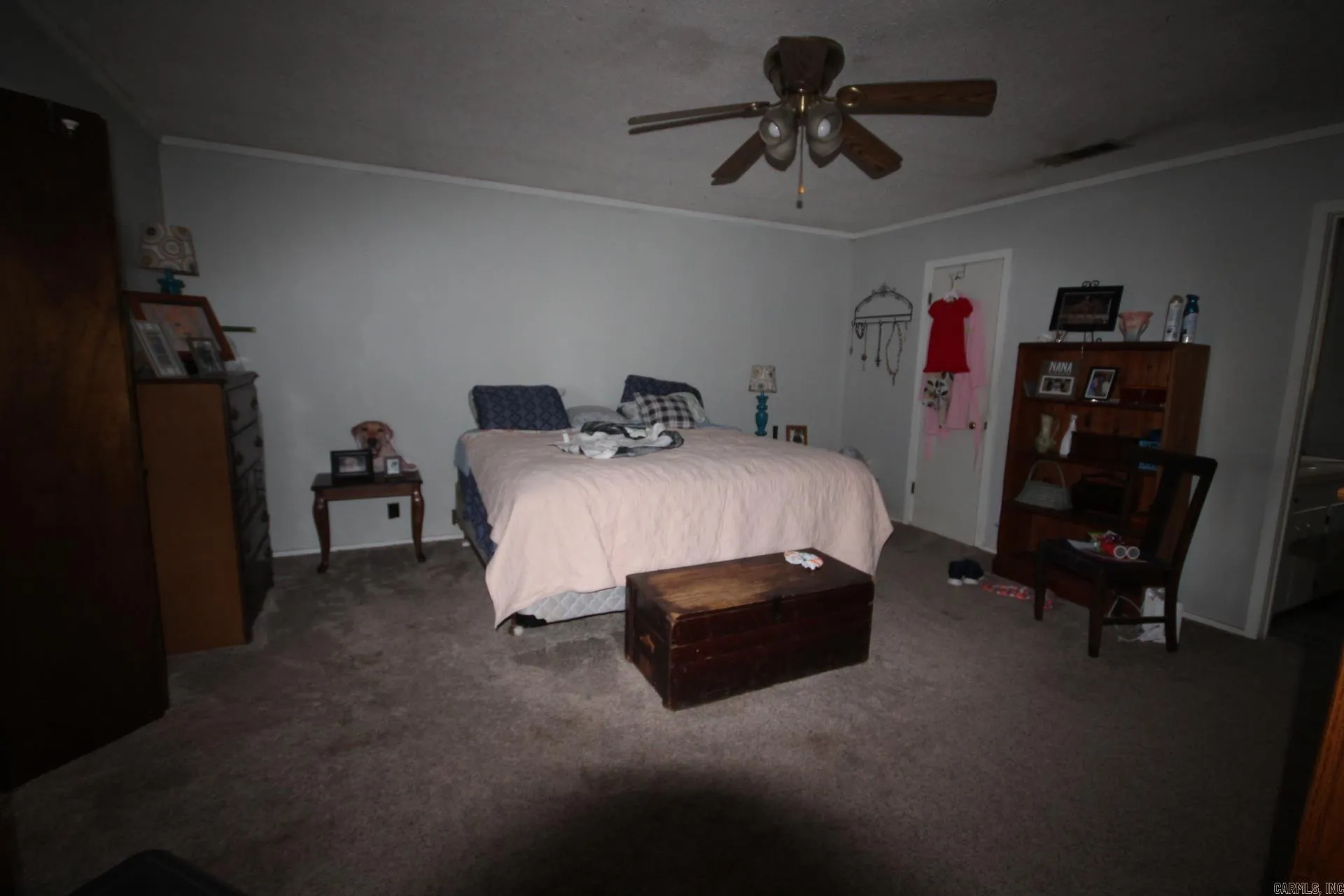 Property at 104  Sunset - Image 11