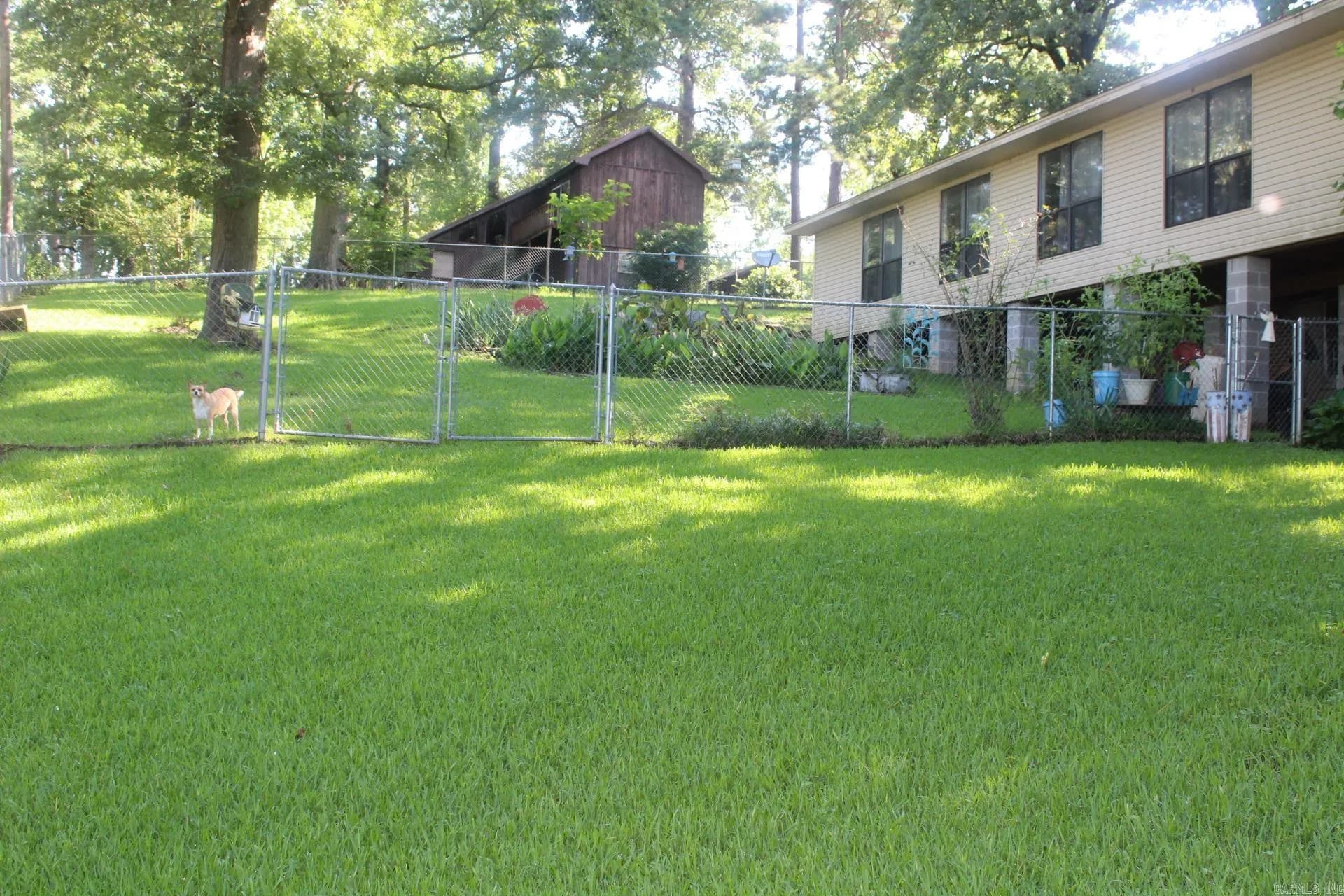Property at 104  Sunset - Image 16