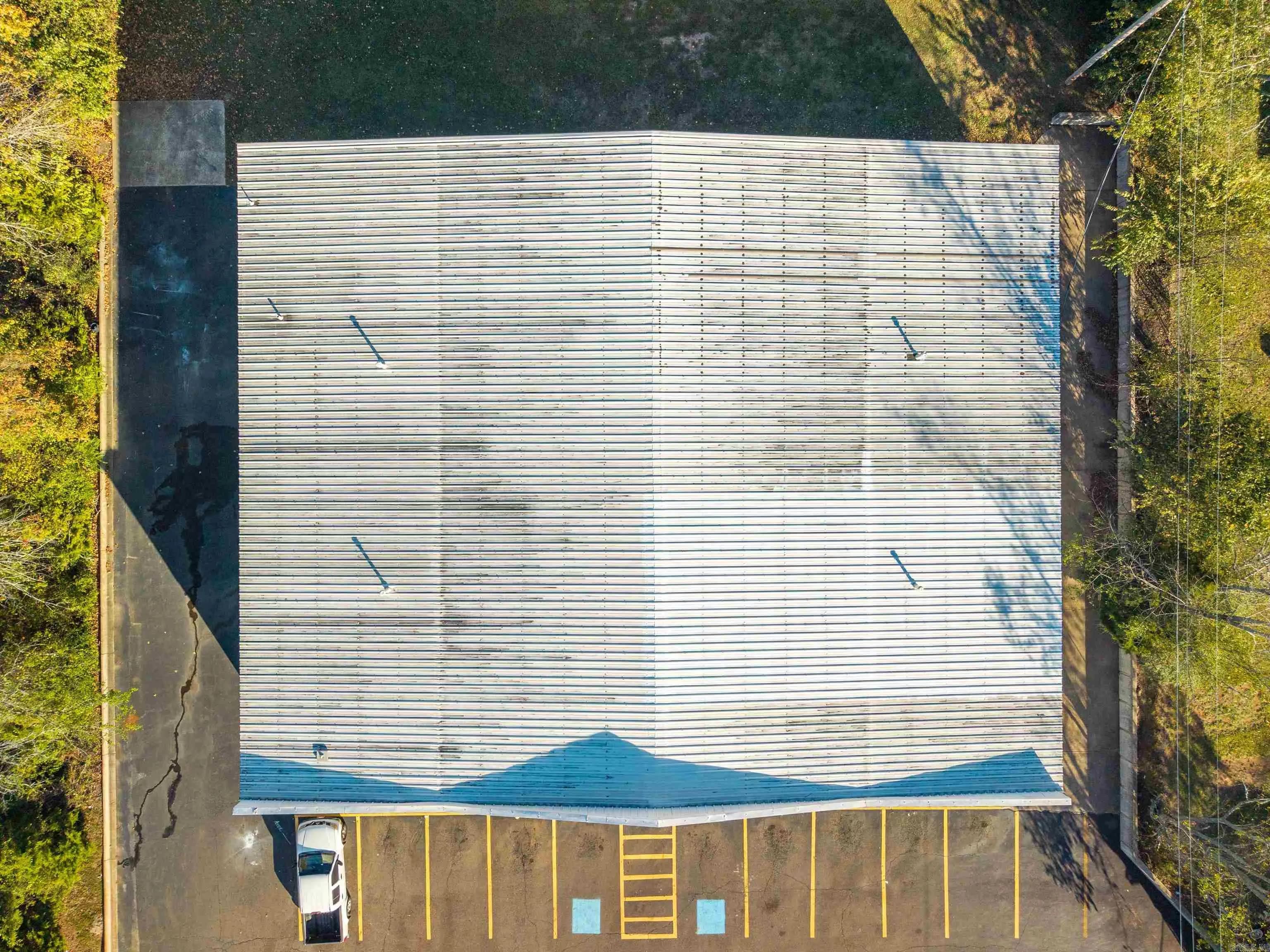 Property at 5609 & 5611  Central - Image 33