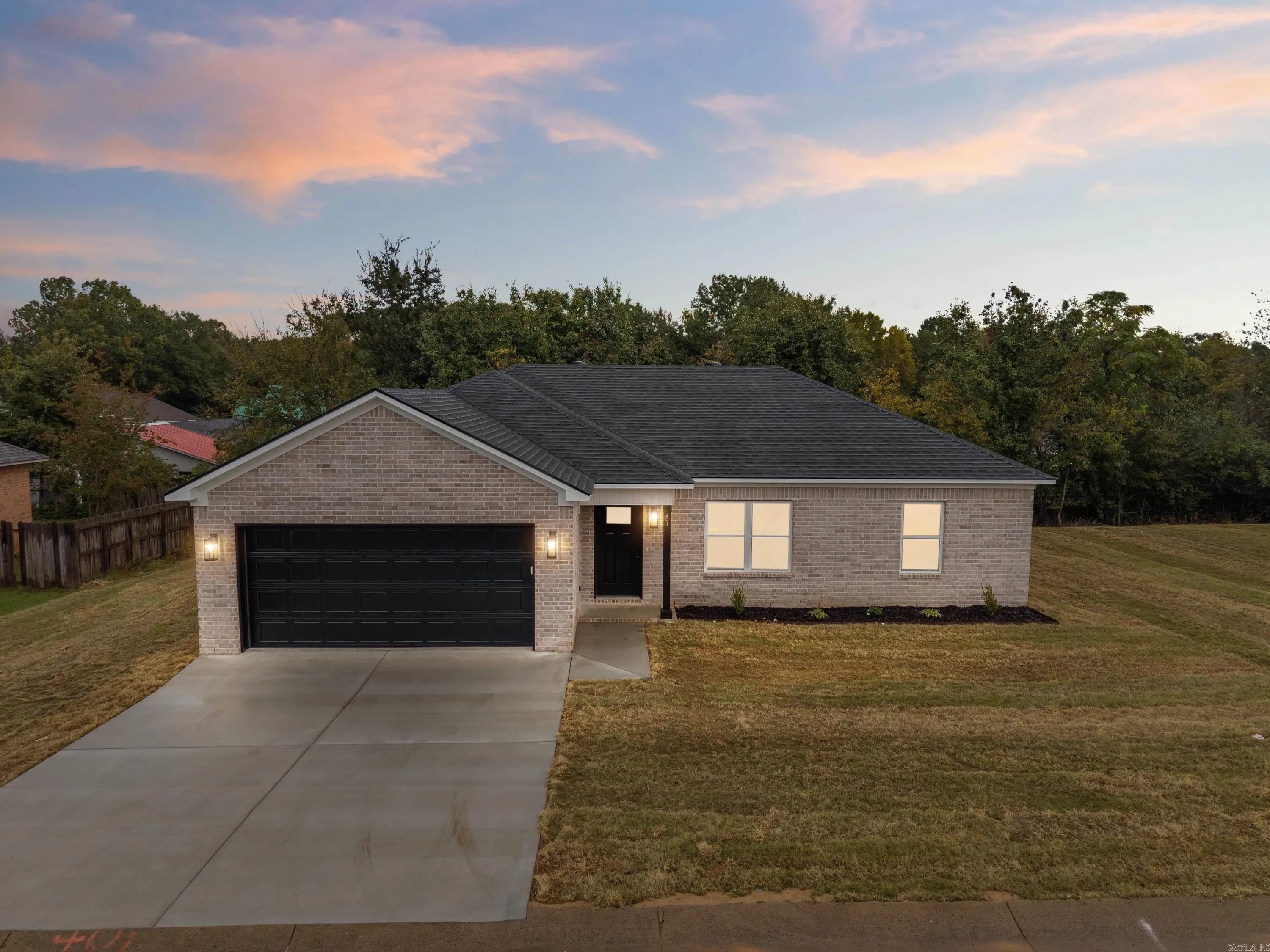 Property at 401  Parkway - Image 44