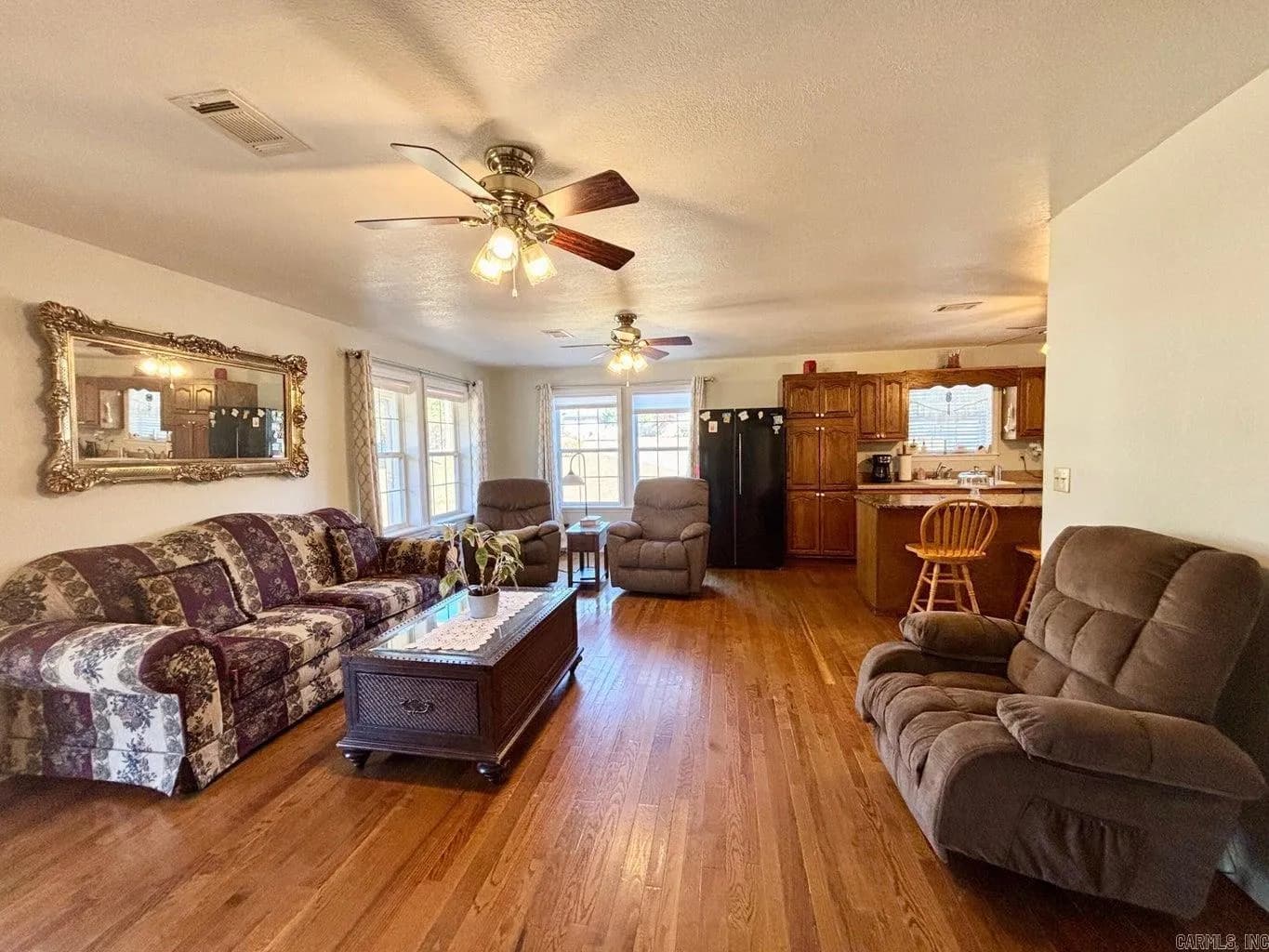 Property at 15  White oak - Image 25