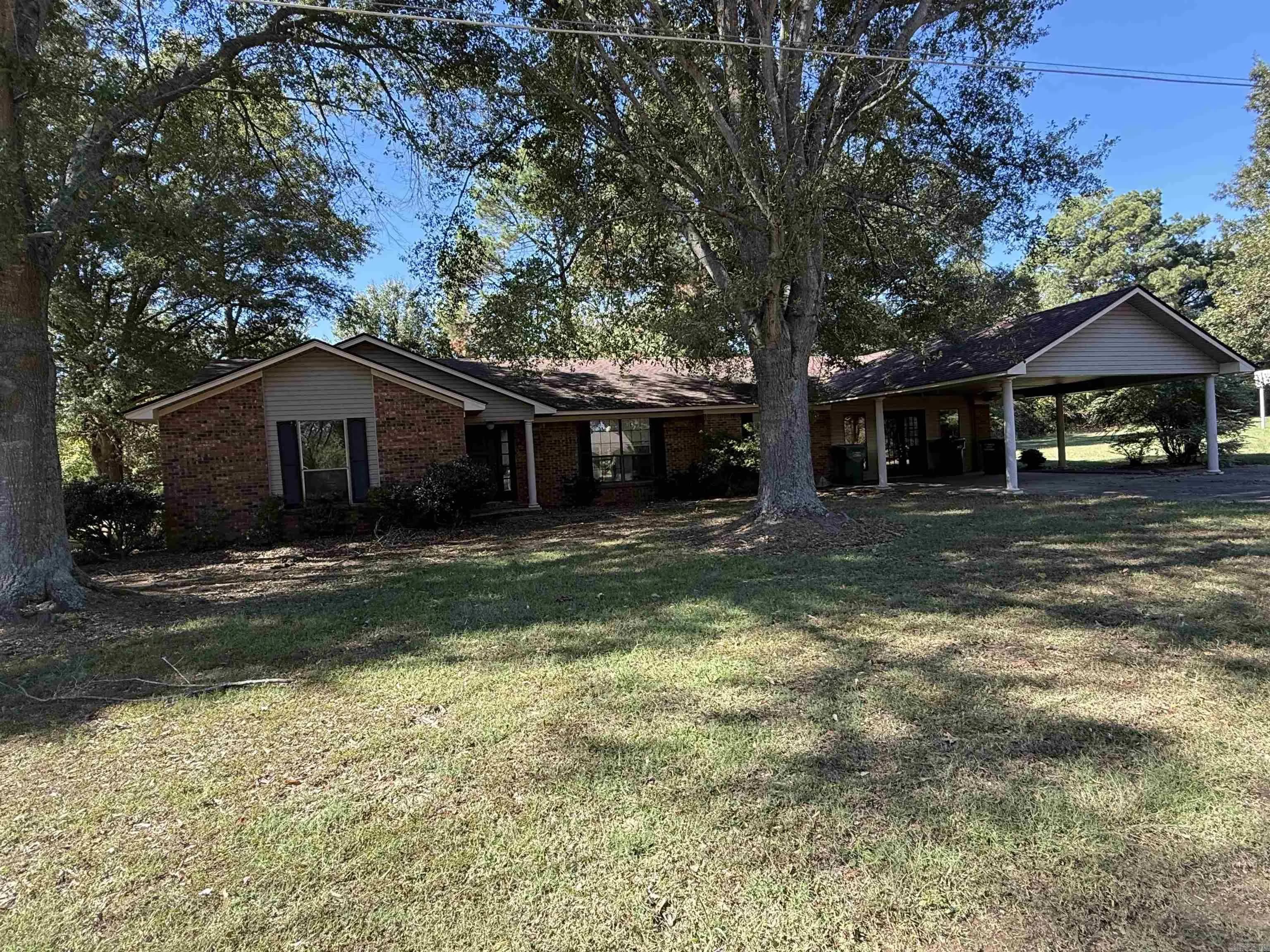 Property at 109  Sonny - Image 1