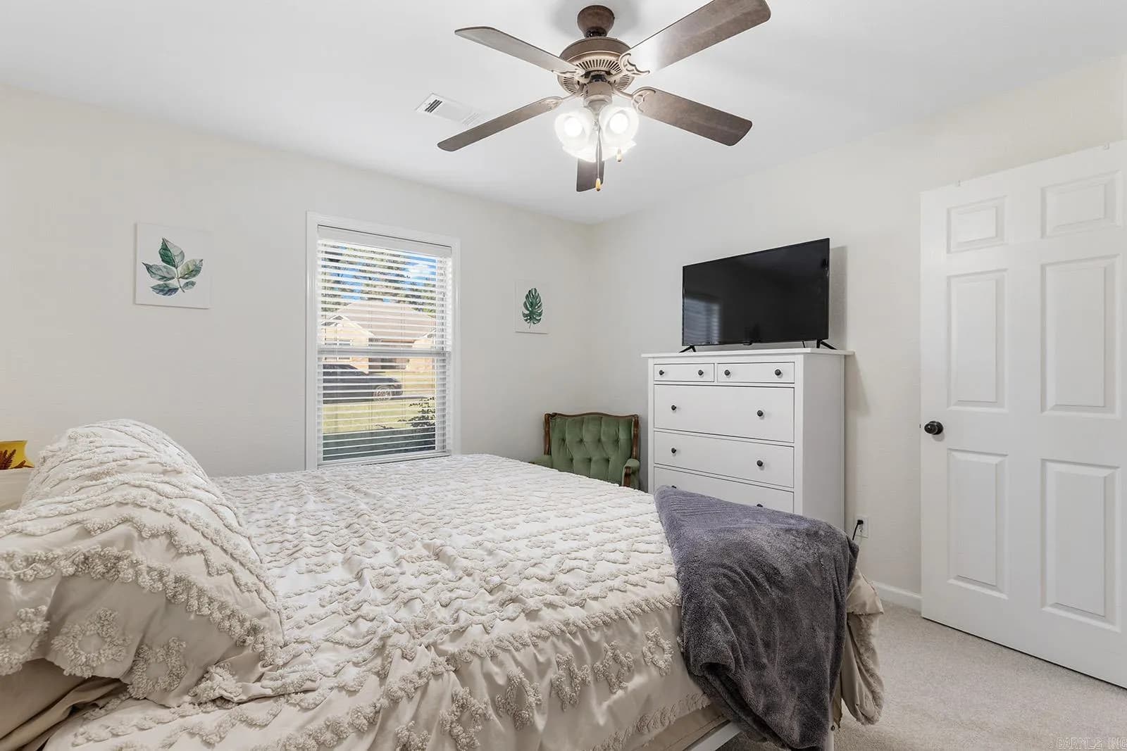 Property at 22  Lariat - Image 23