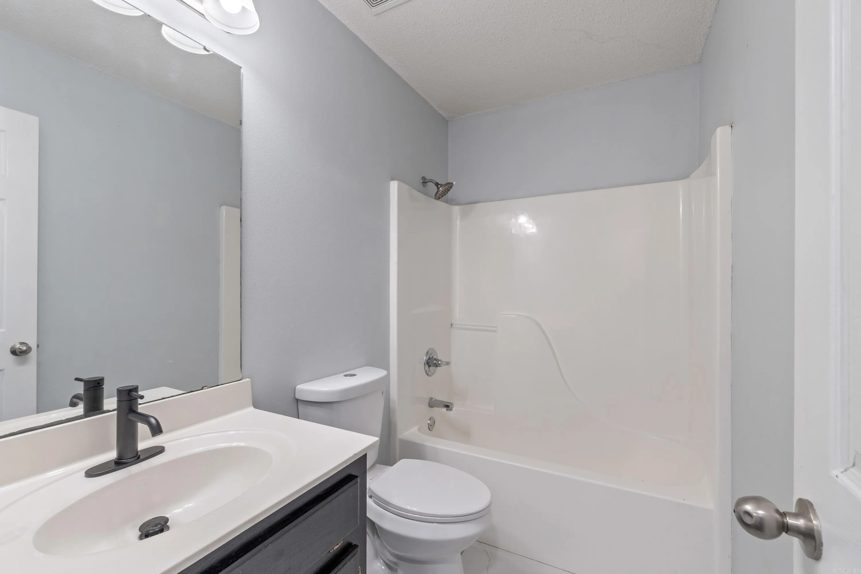 Property at 337  Lamplighter - Image 15