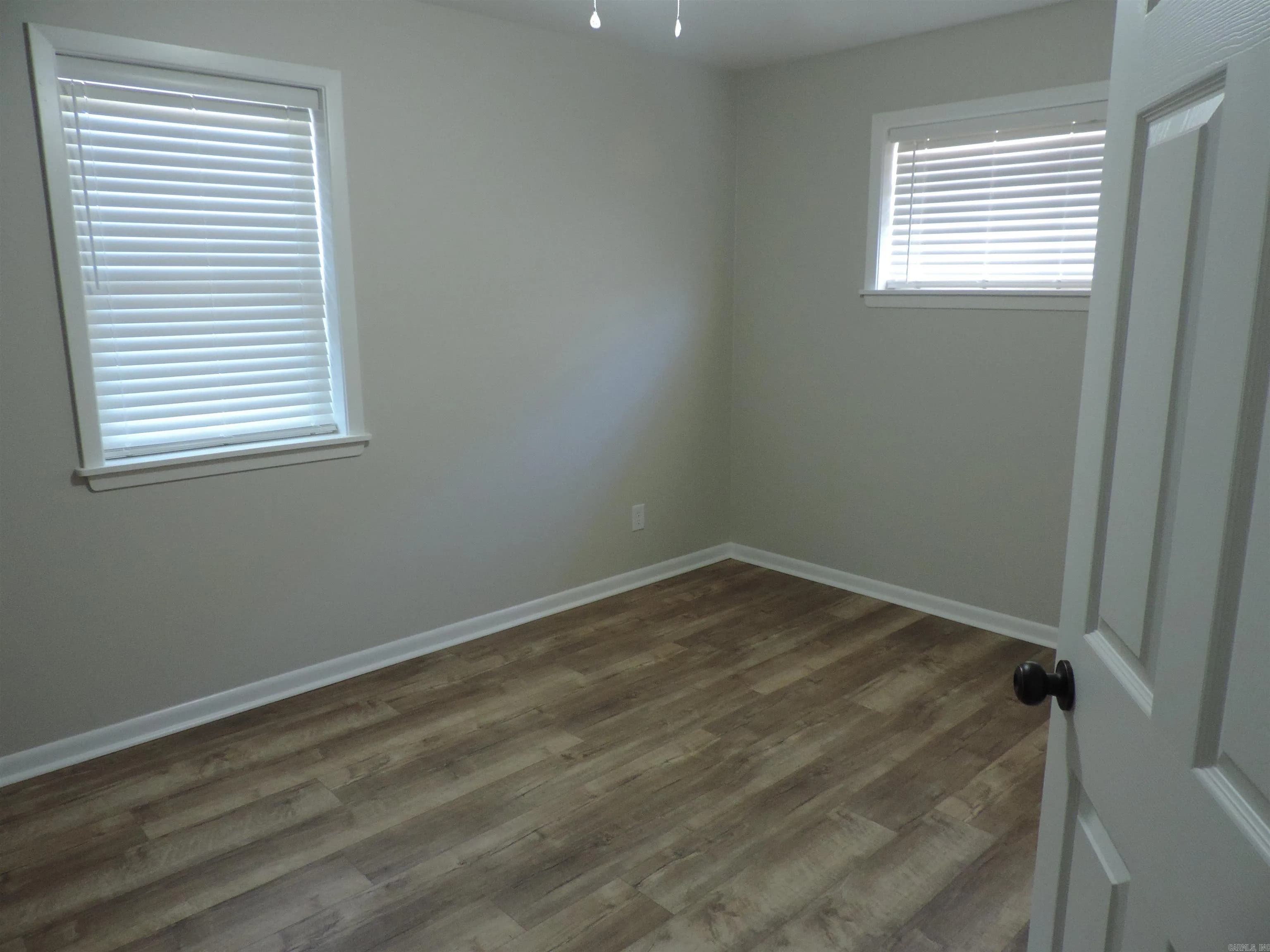 Property at 212 S Adcock - Image 14