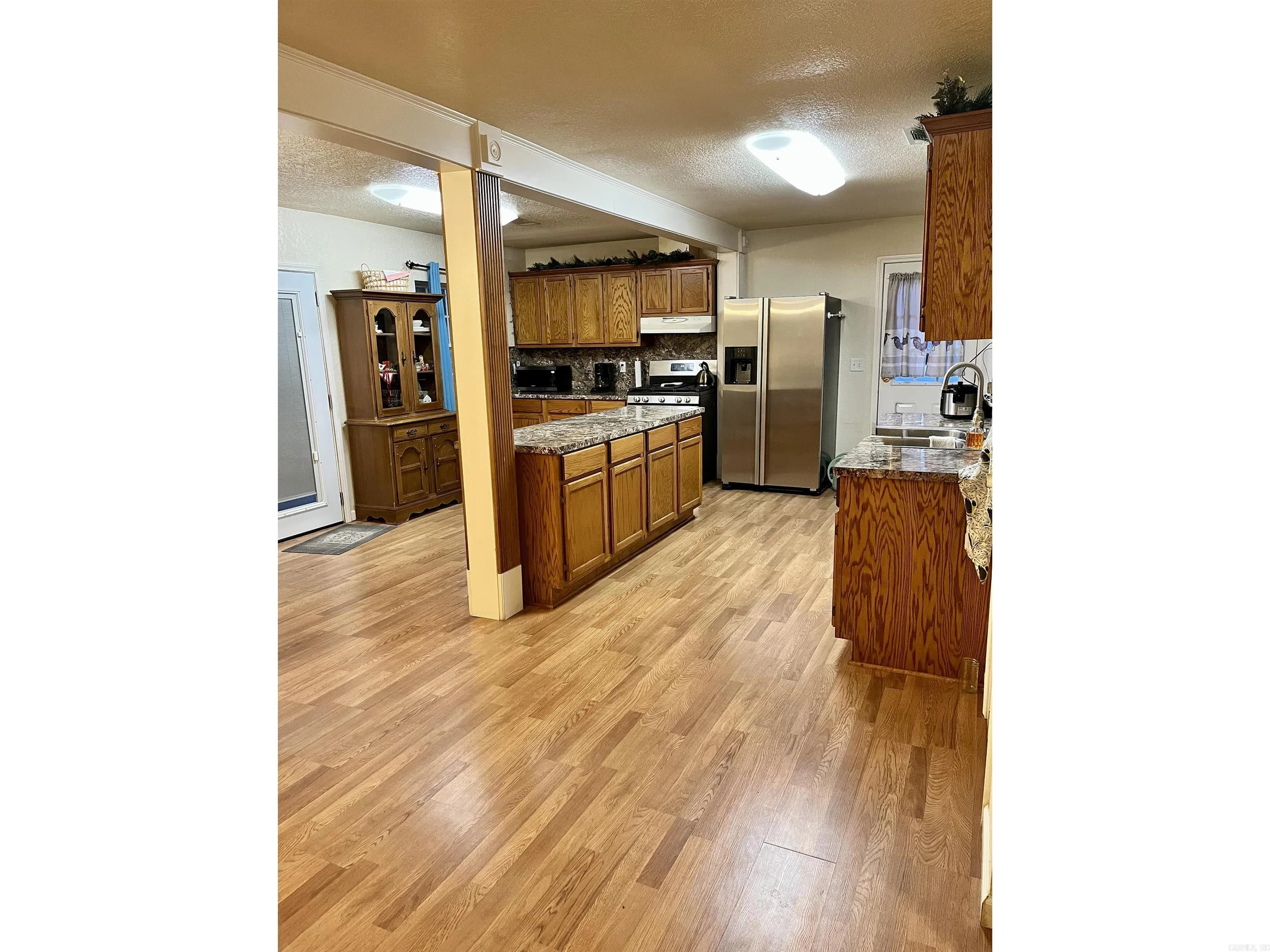 Property at 2540  Lakeside drive - Image 10