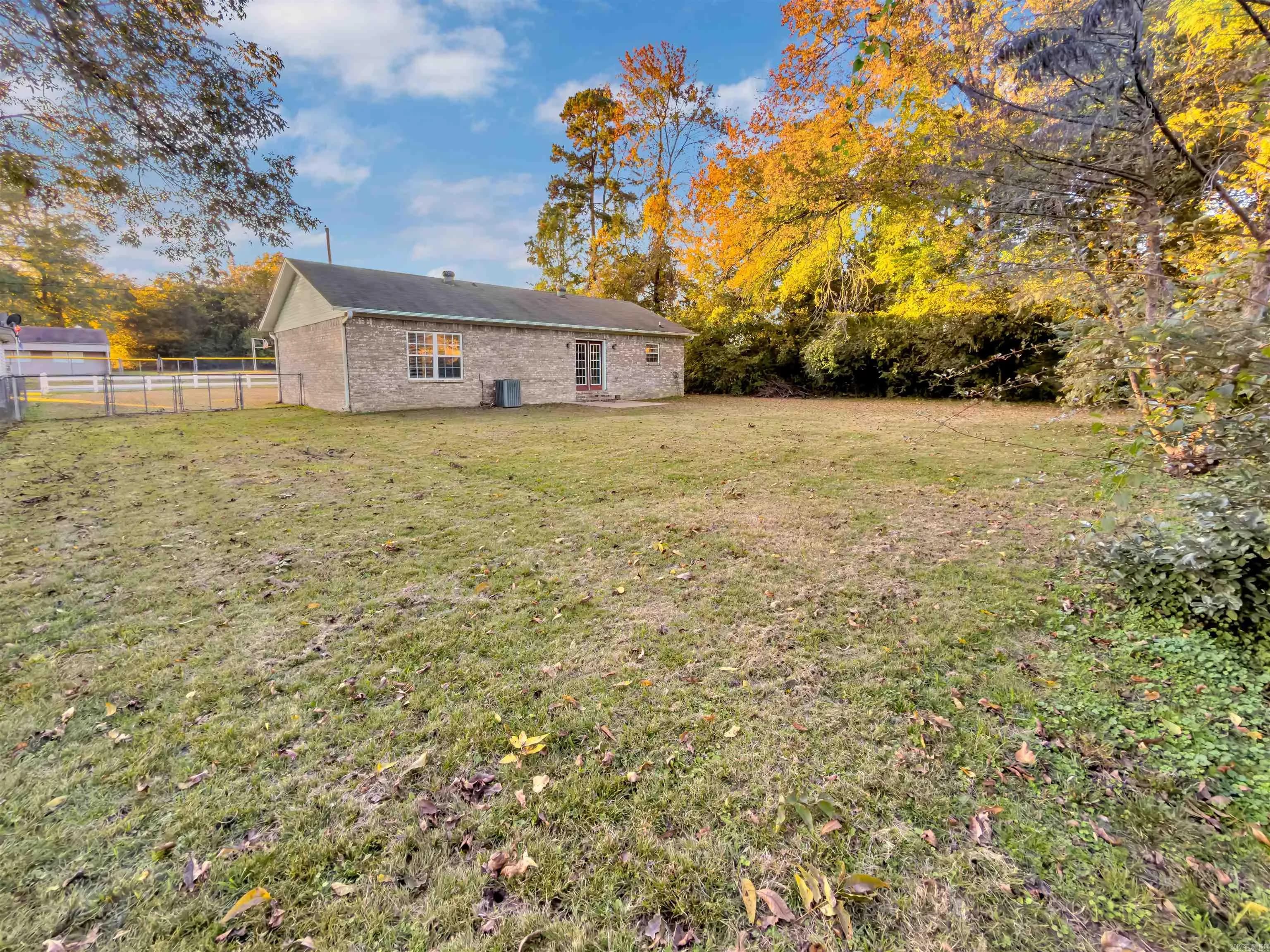 Property at 306 N Bentley - Image 16