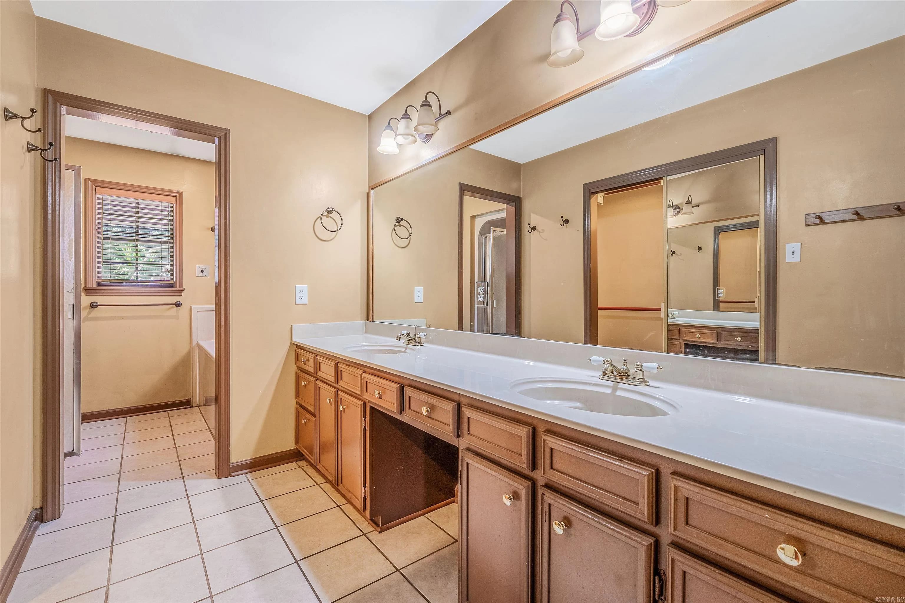 Property at 14605  Clinton rd. - Image 11
