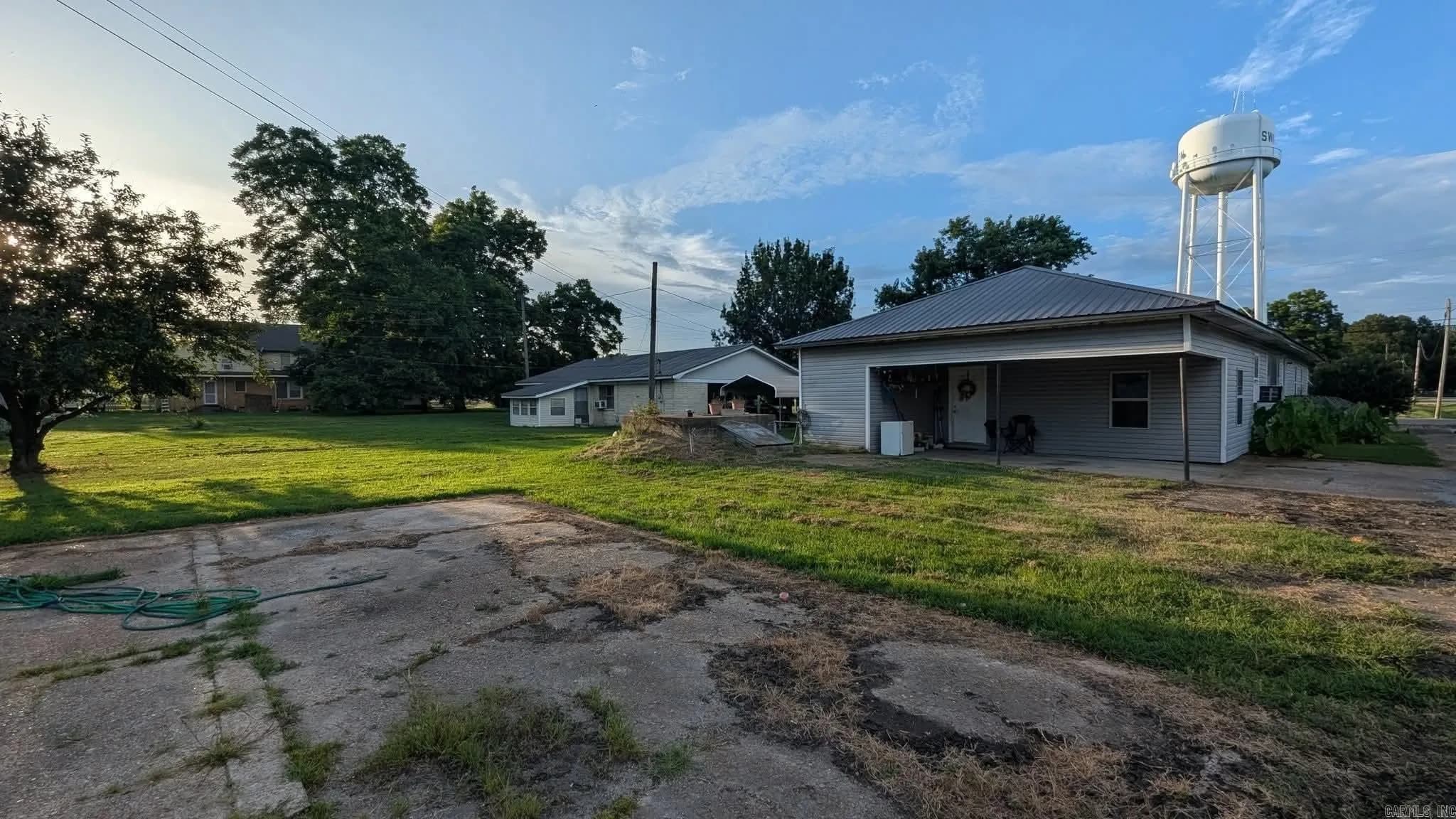 Property at 107 NE 2nd street - Image 3