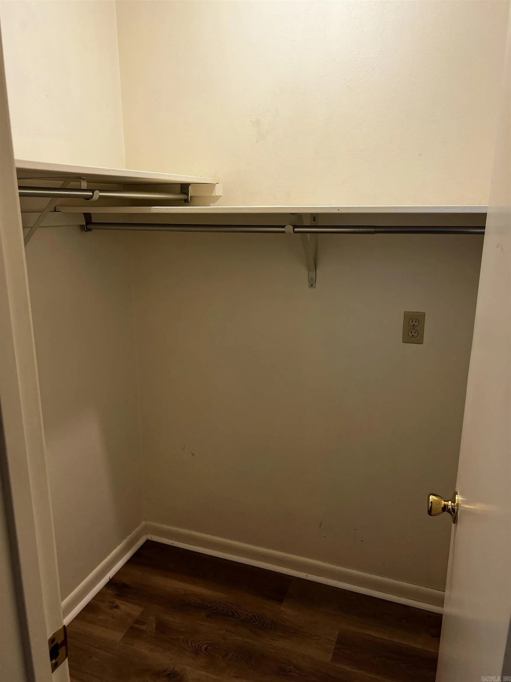 Property at 706 W Pine - Image 17