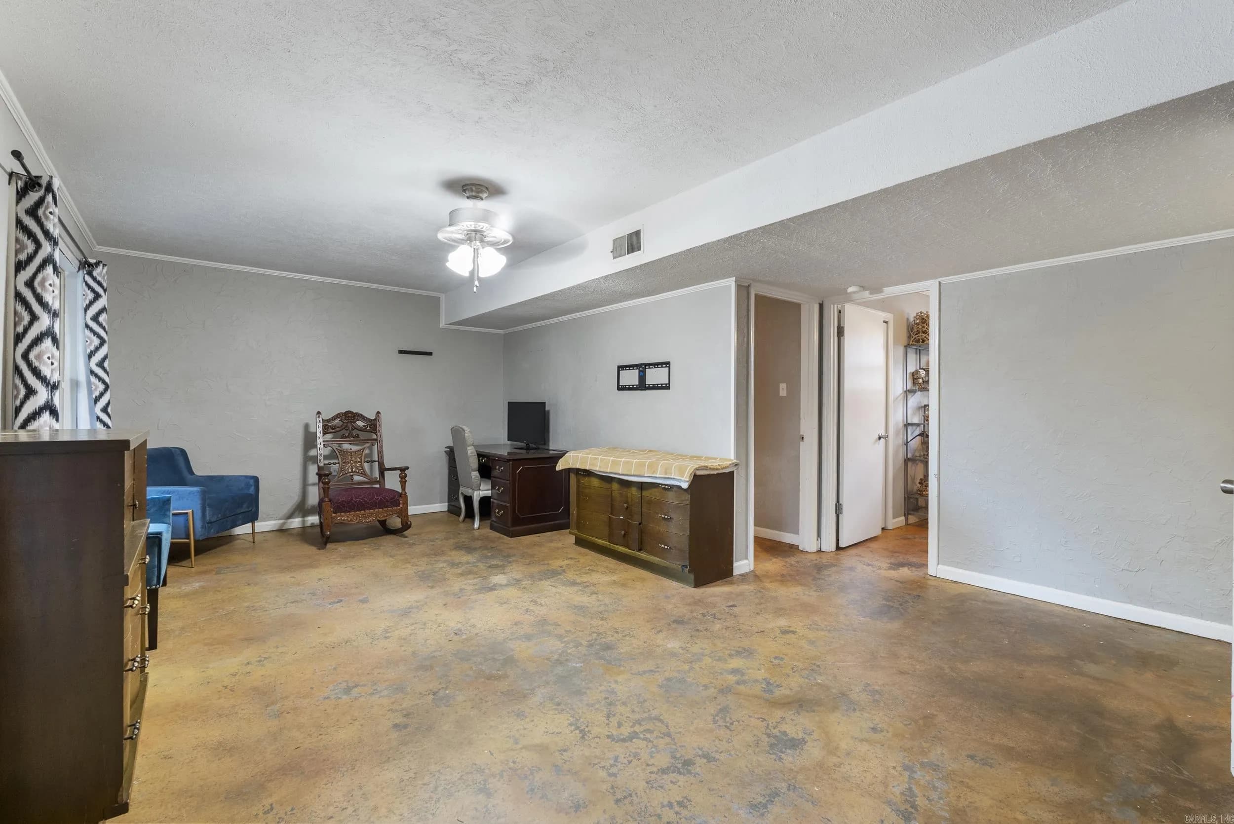 Property at 20  Caddo - Image 25