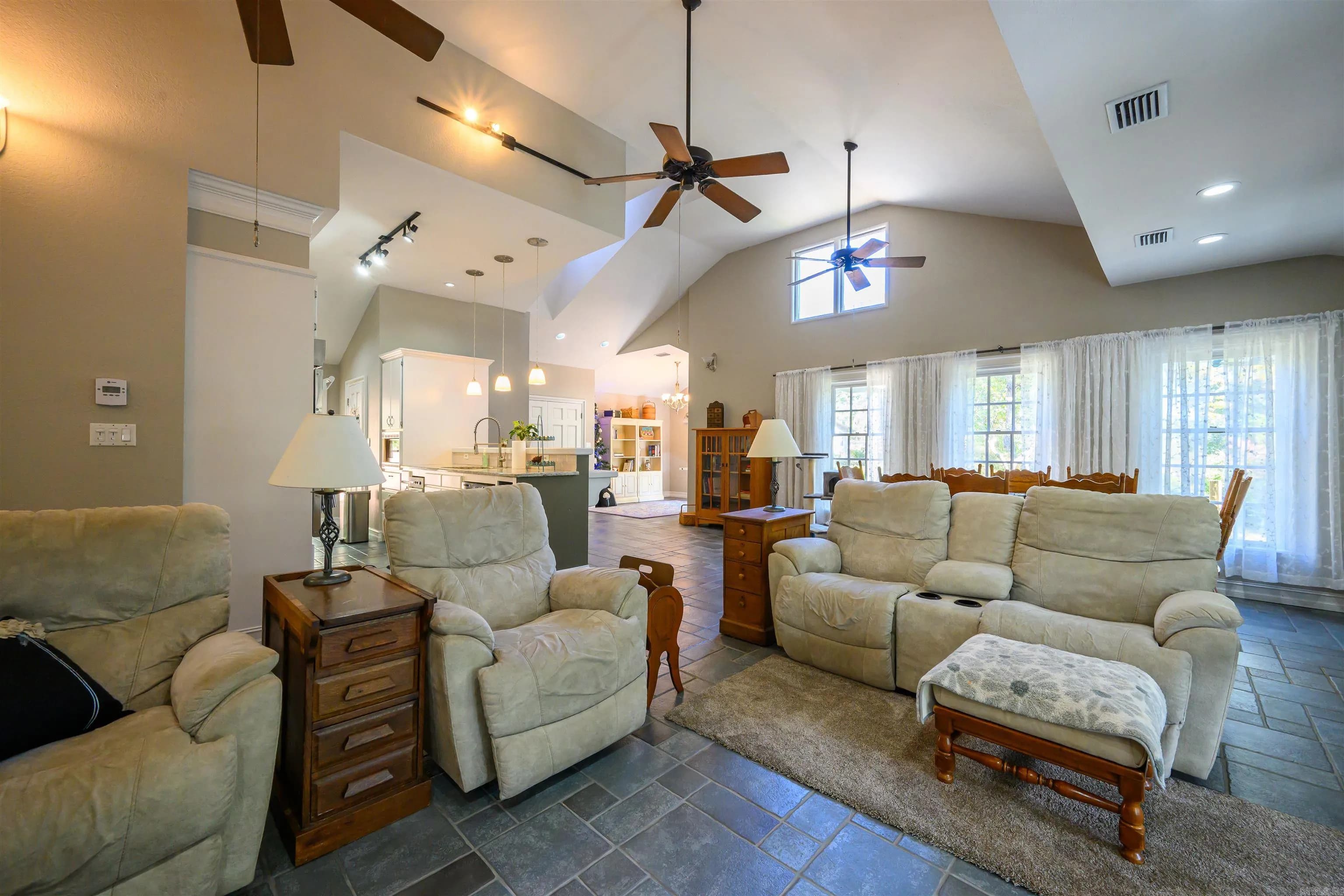 Property at 1410  Dogwood - Image 5