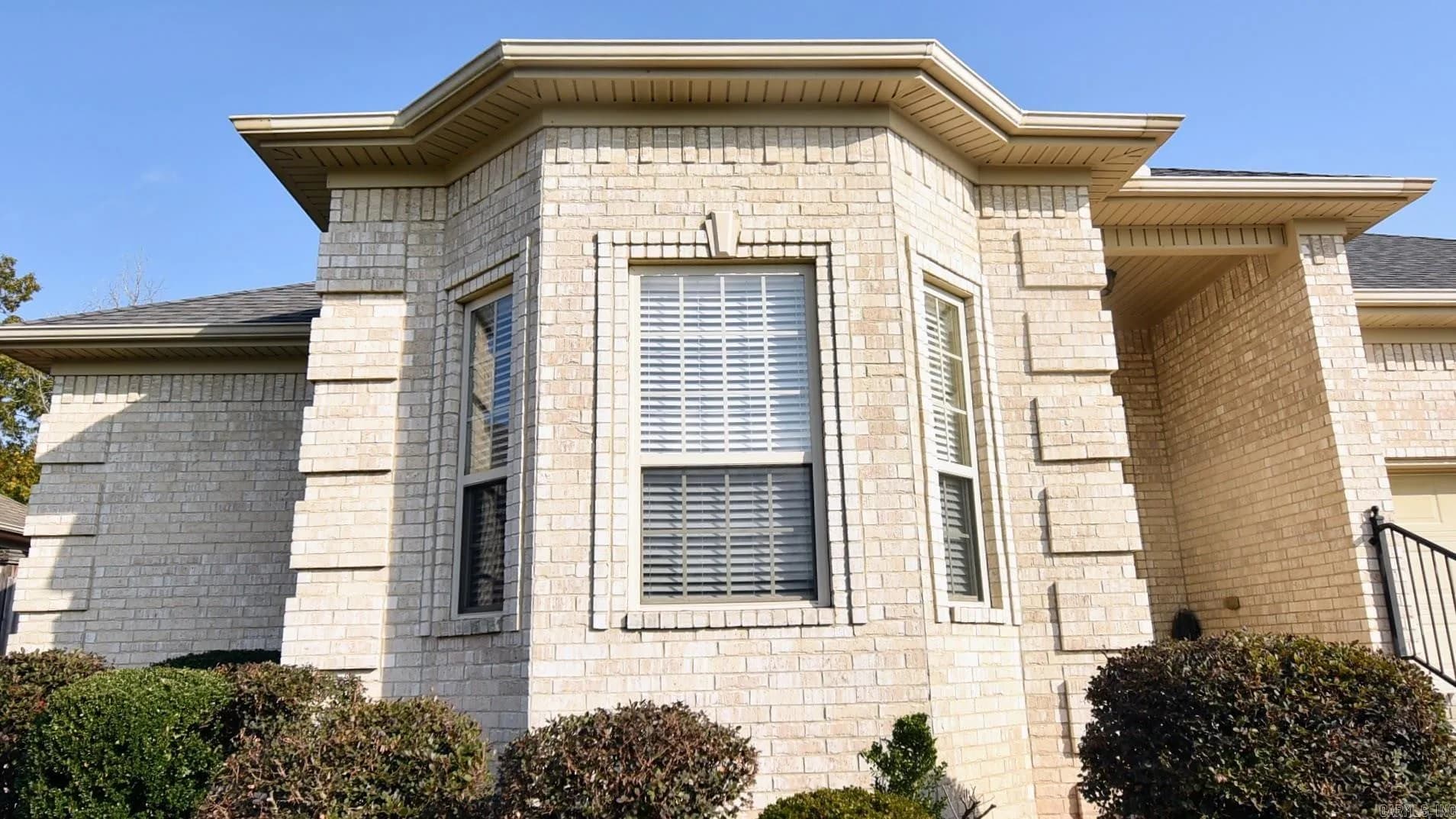Property at 203  Congressional - Image 18